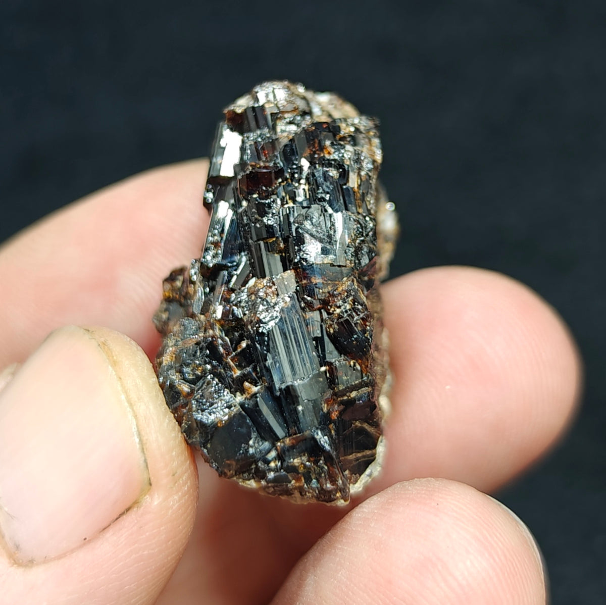 Natural dark brown Vesuvianite 19 grams