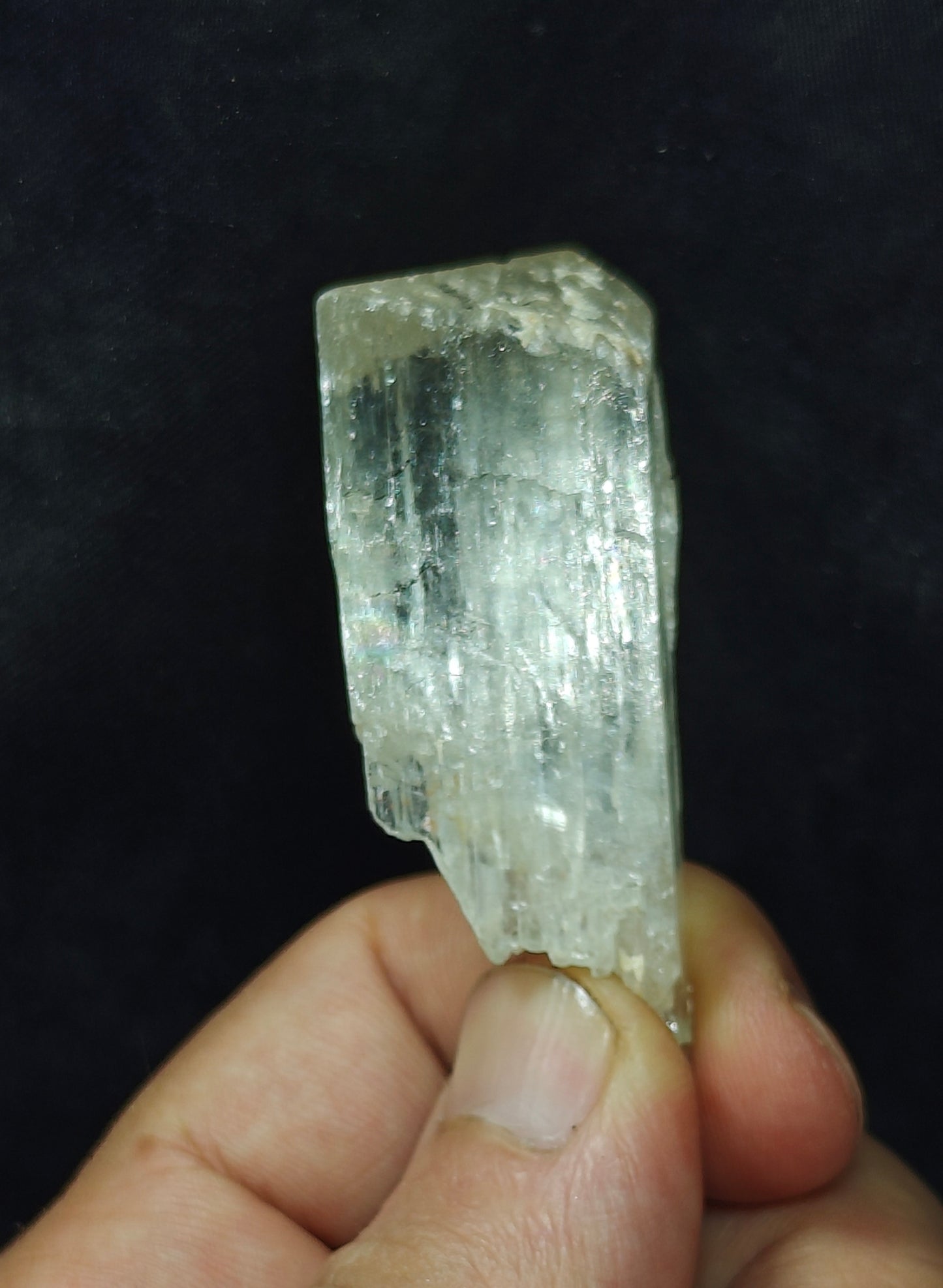 Natural spodumene crystal 39 grams