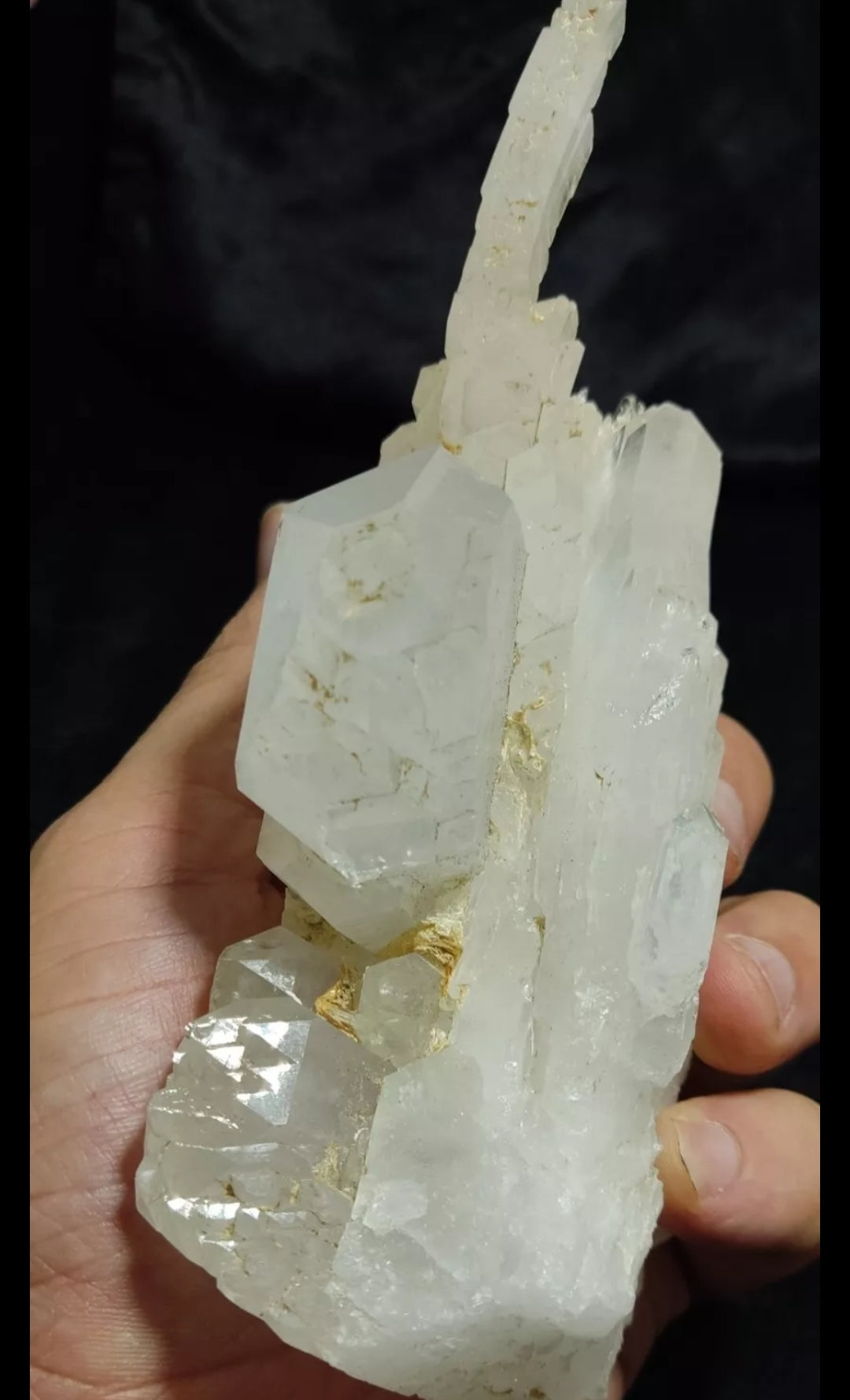 Very aesthetic quartz cluster cabinet size specimen 580 grams