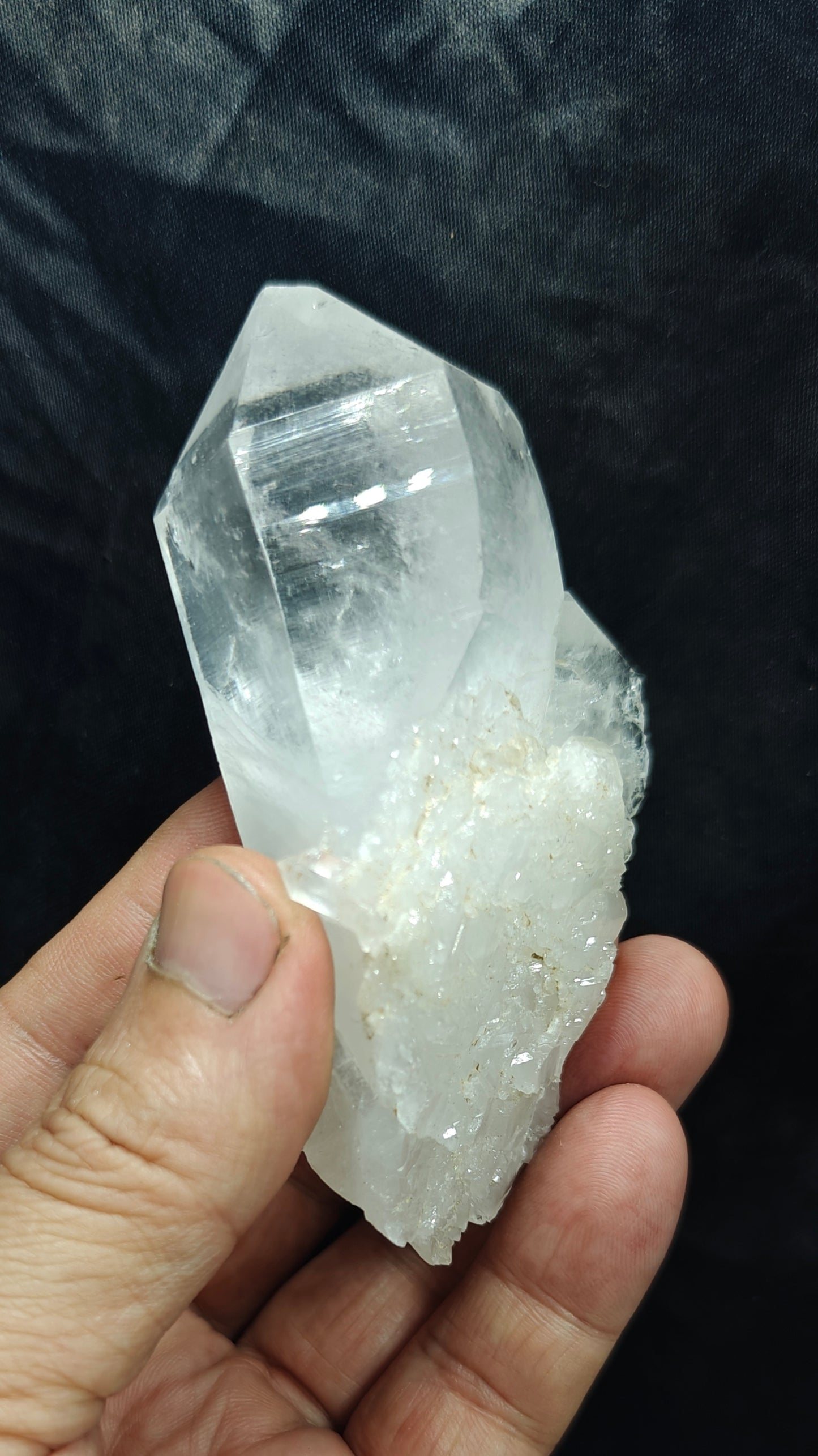 Natural clear Quartz Crystal 166 grams