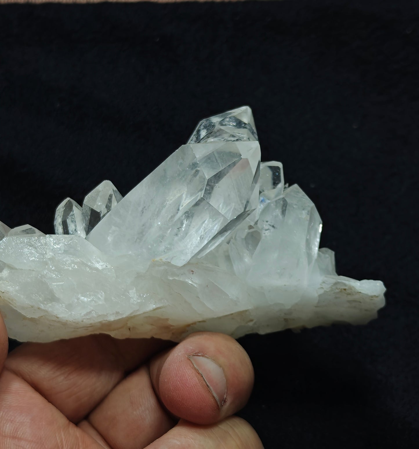 Terminated quartz Crystal 155 grams