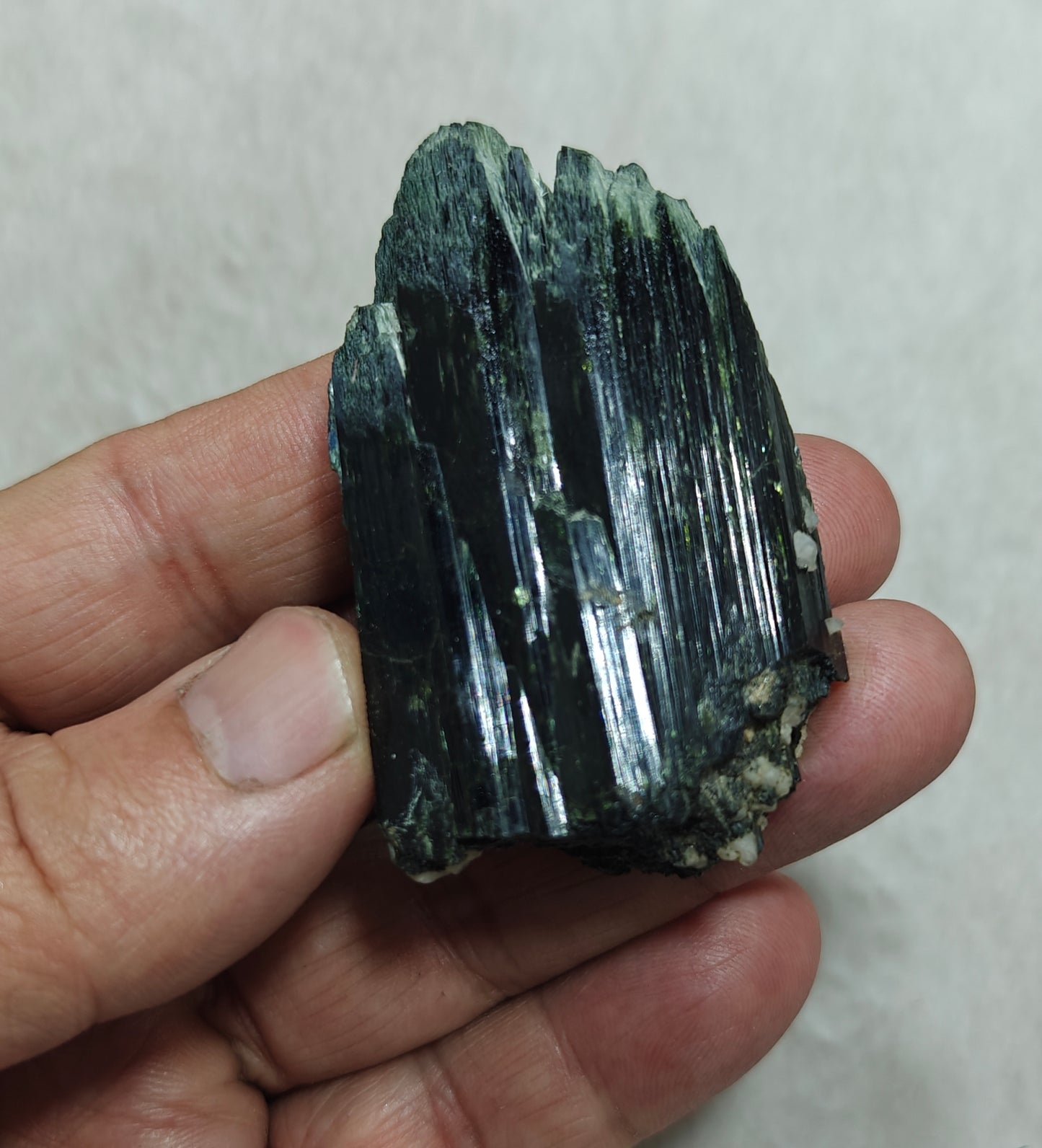 Aegirine crystal specimen 73 grams