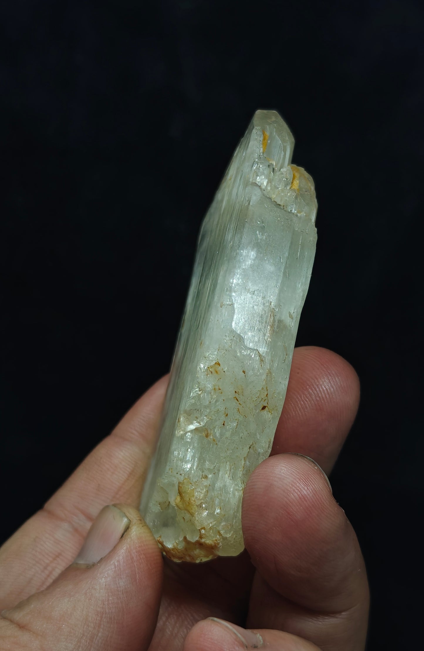 Natural spodumene crystal 105 grams