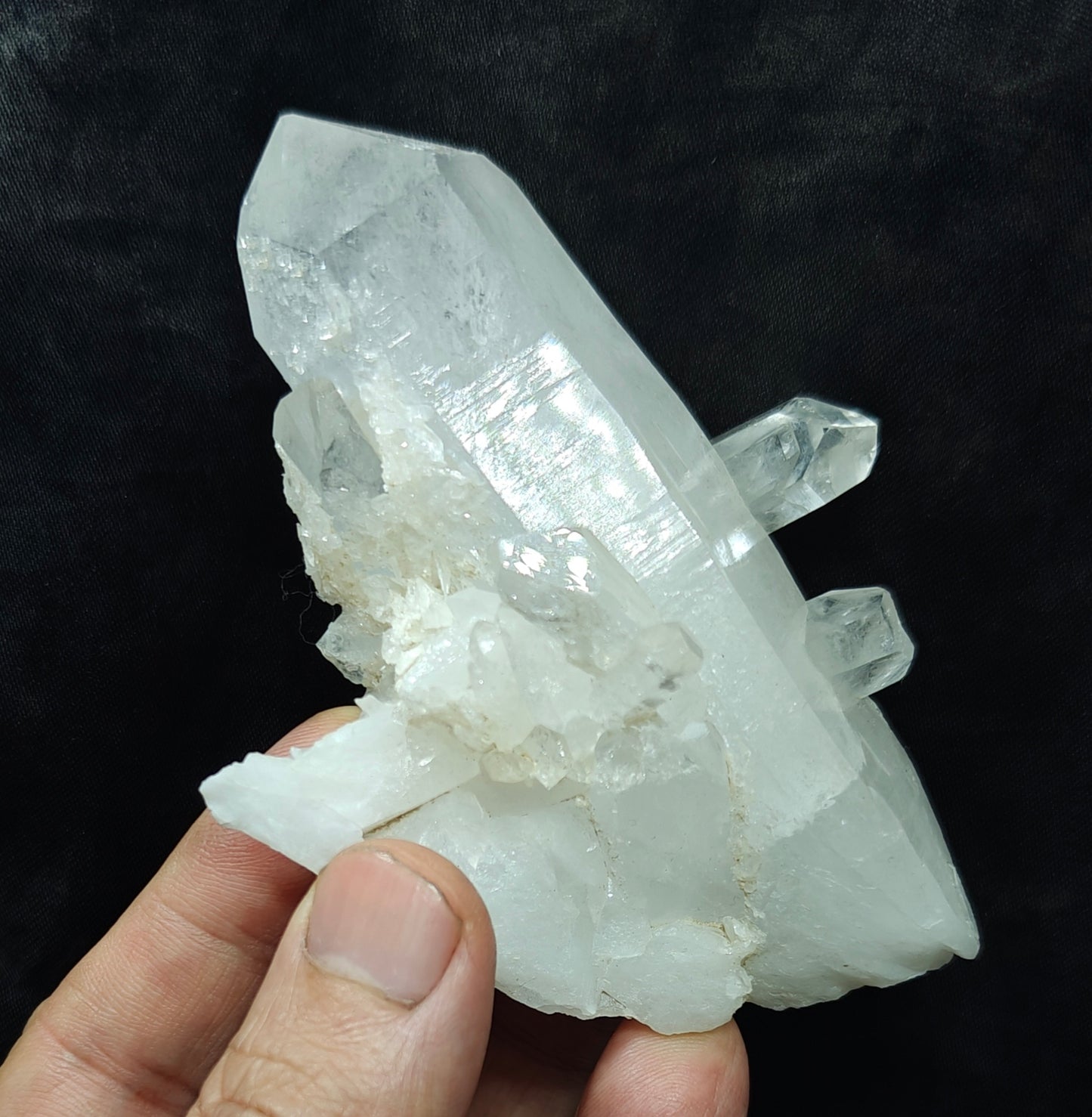 An amazing beautifully terminated clear Quartz Crystals cluster 223 grams