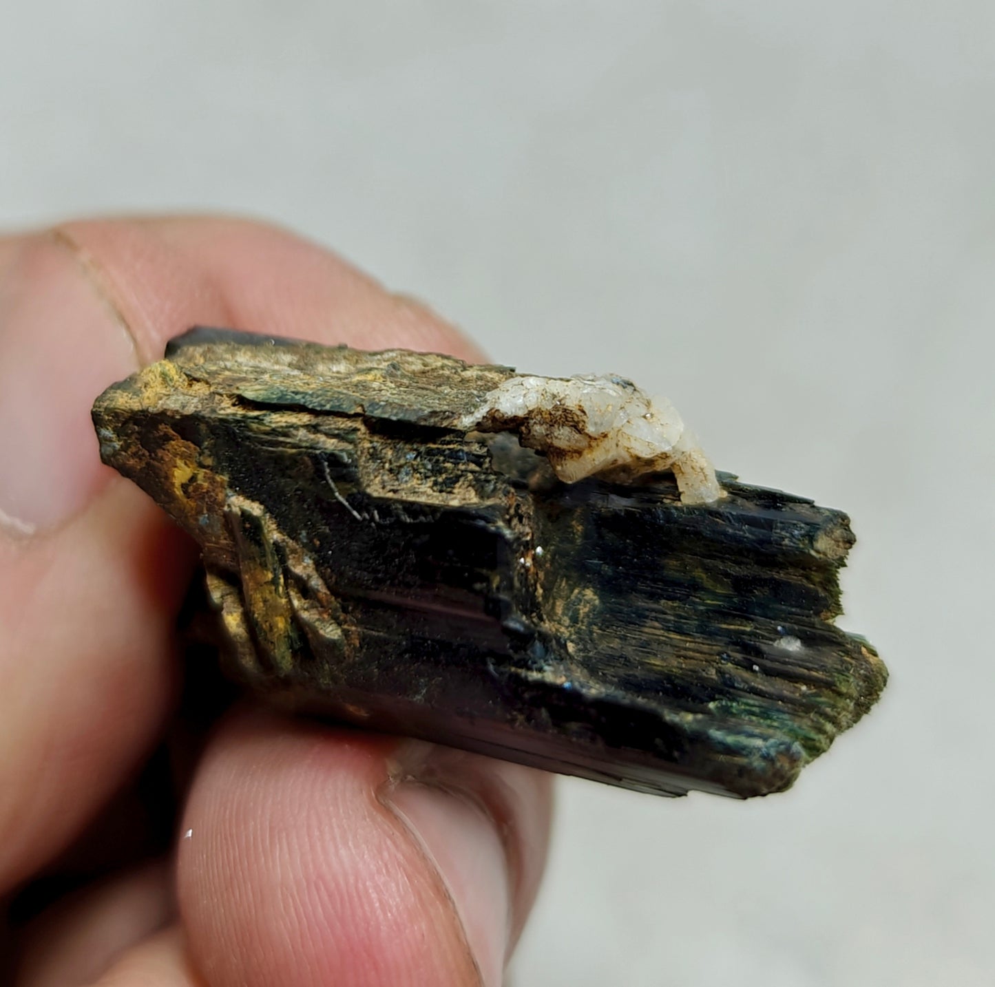 Natural aegirine crystal 18g