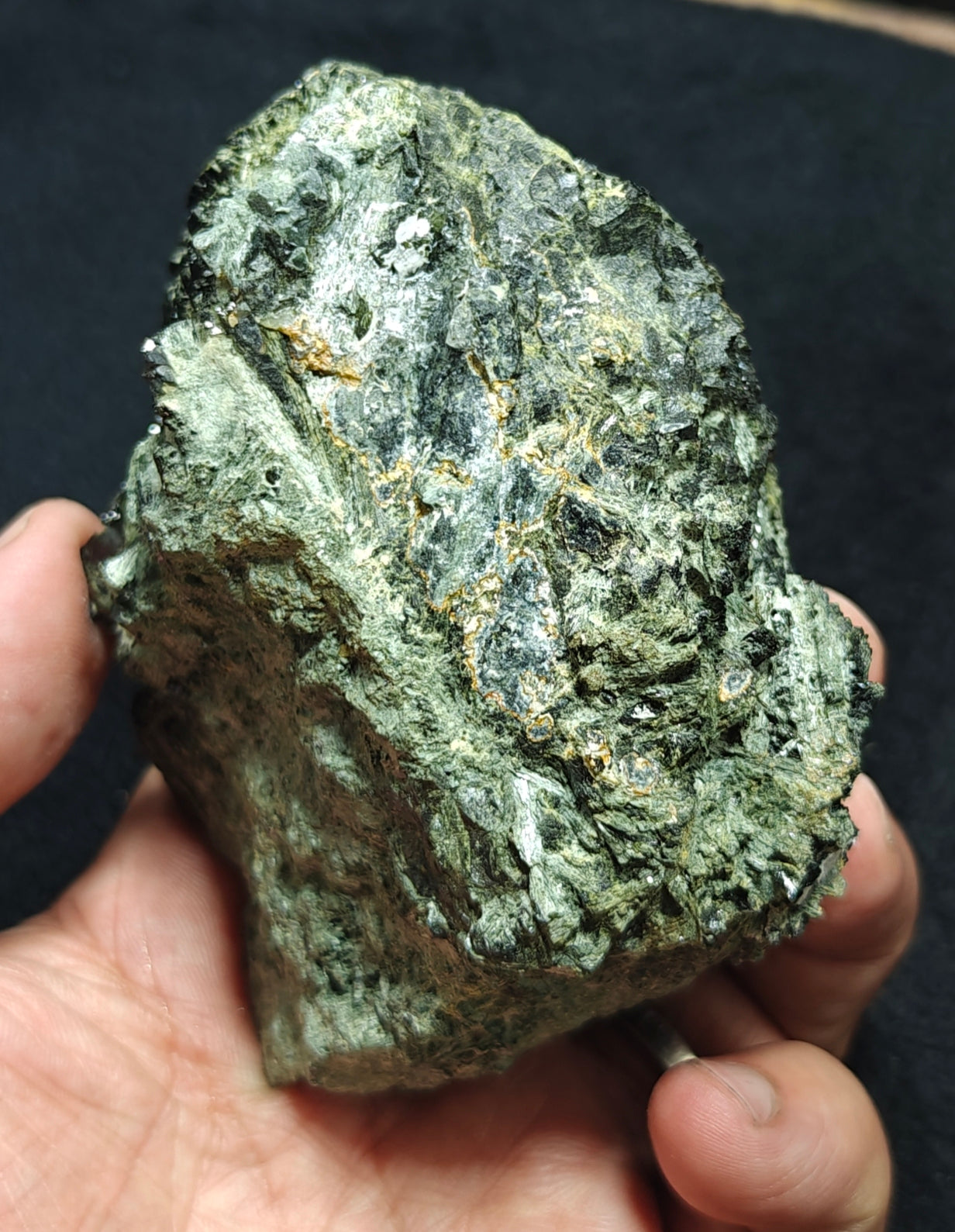 Lusterous Epidote specimen 587 grams