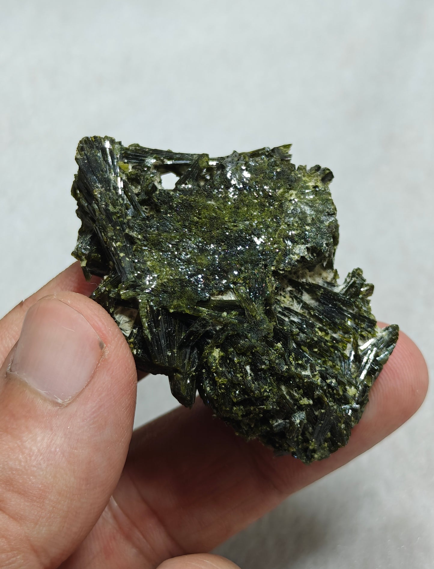 An Amazing specimen of lusterous Epidote 51 grams