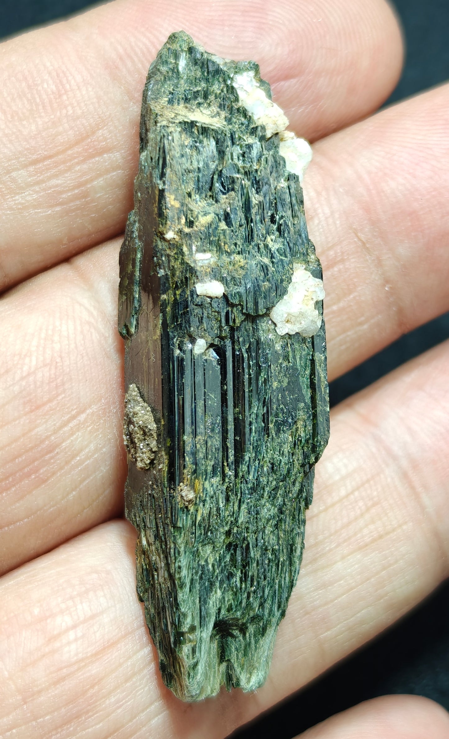 Natural aegirine crystal 18 grams