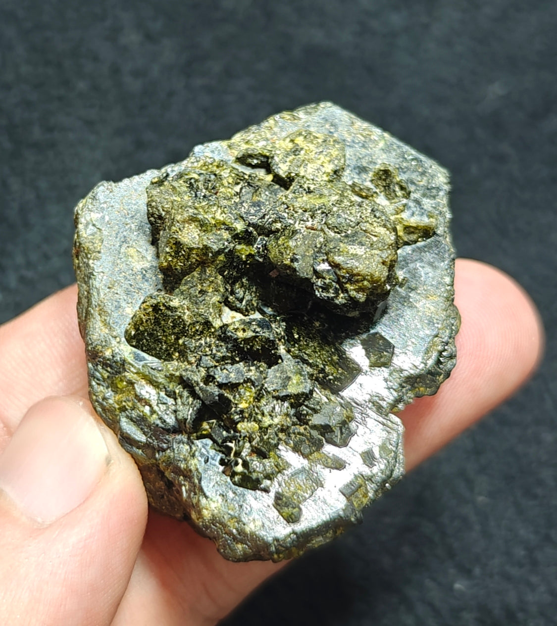 An Amazing specimen of lusterous Epidote 68 grams