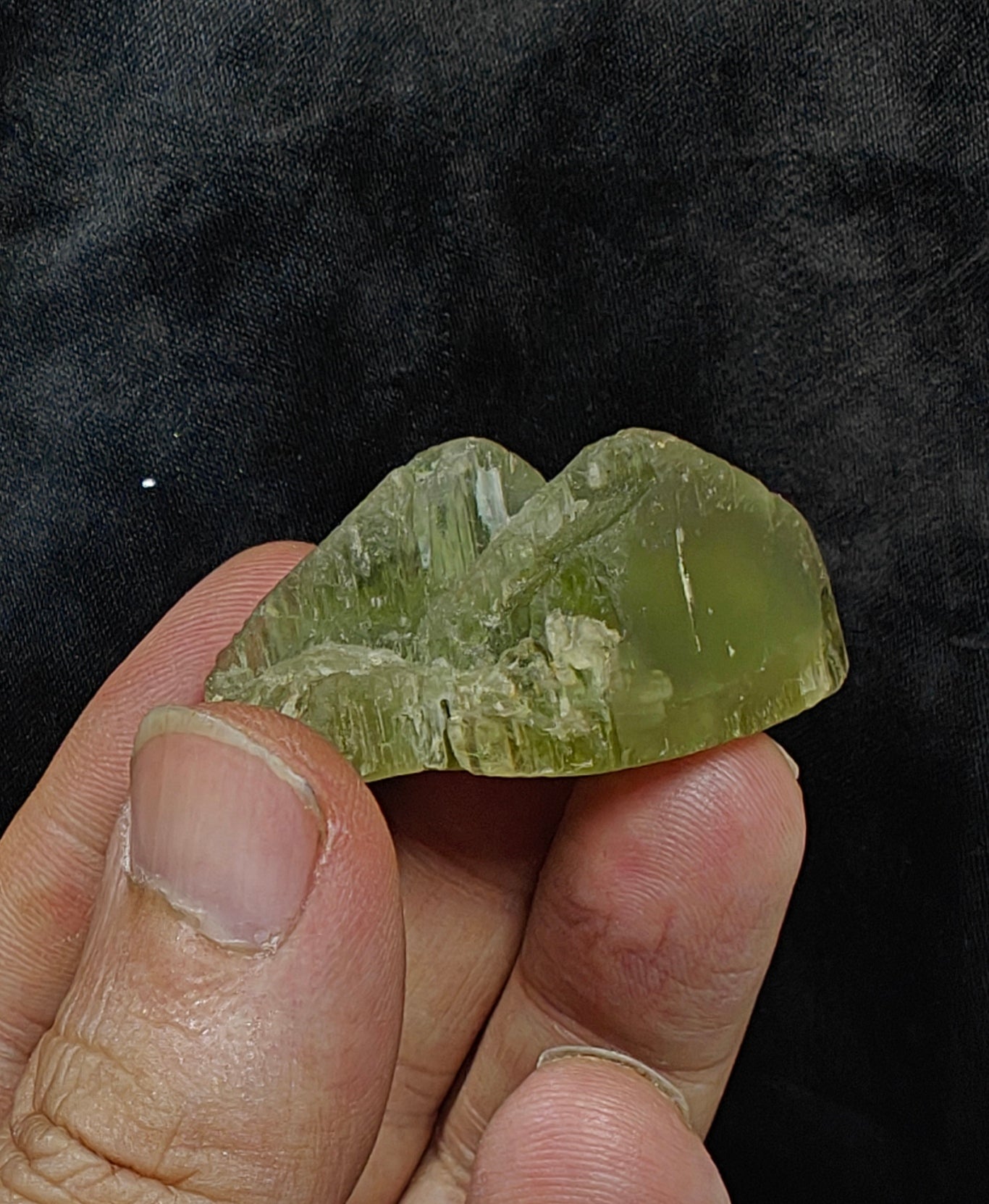 Green crystal specimen of spodumene variety triphane 34 grams