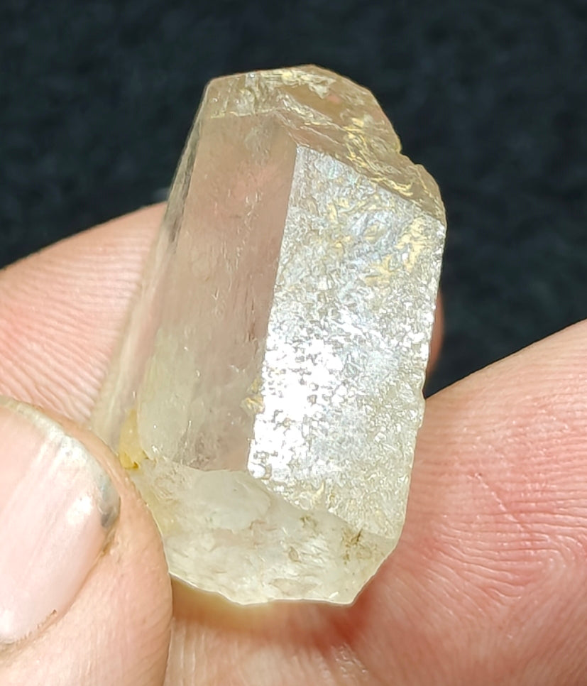 An amazing Beautiful specimen of gwindel Quartz Crystal 11 grams