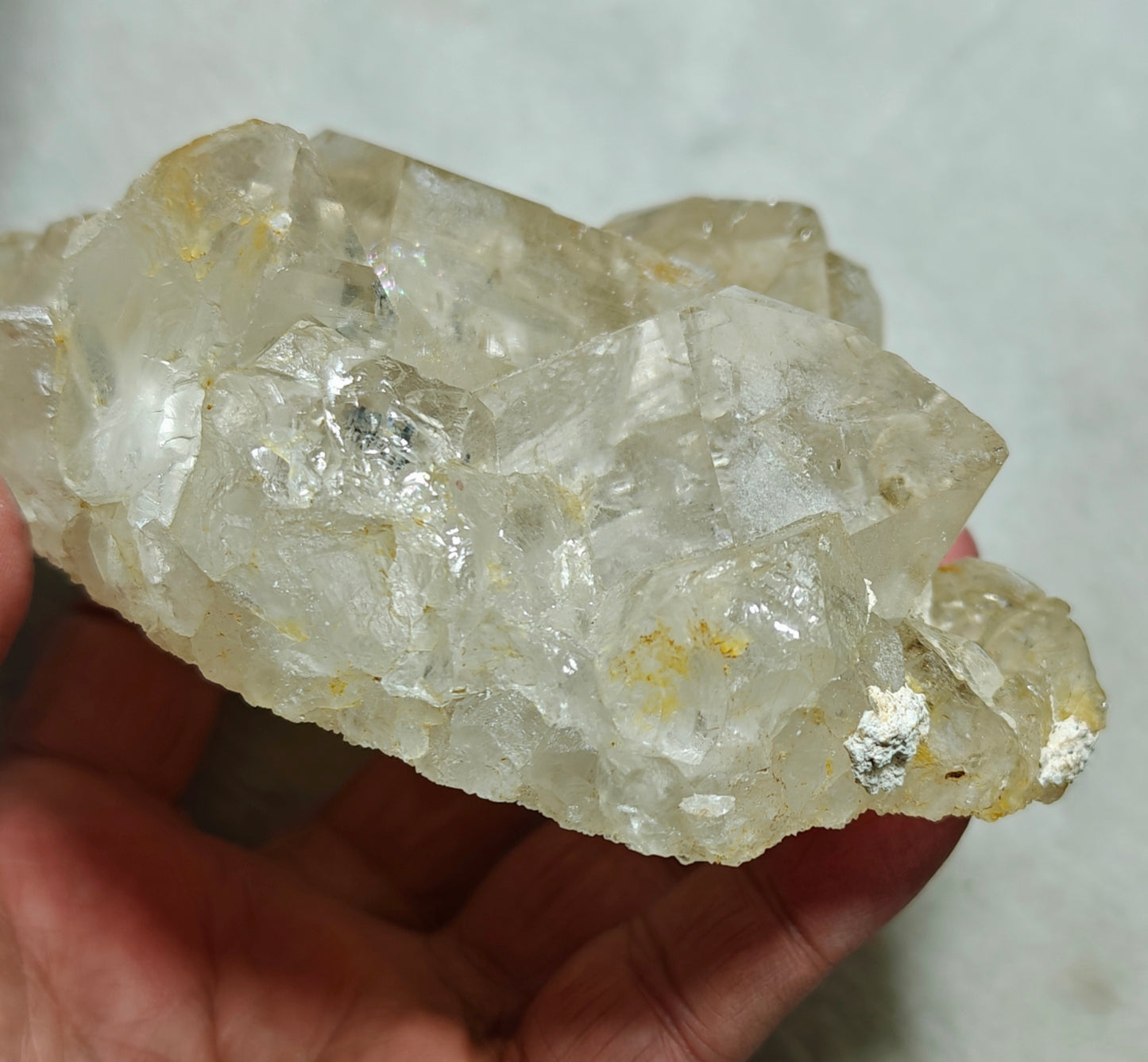 Quartz crystals having gwindle like formations 694 grams
