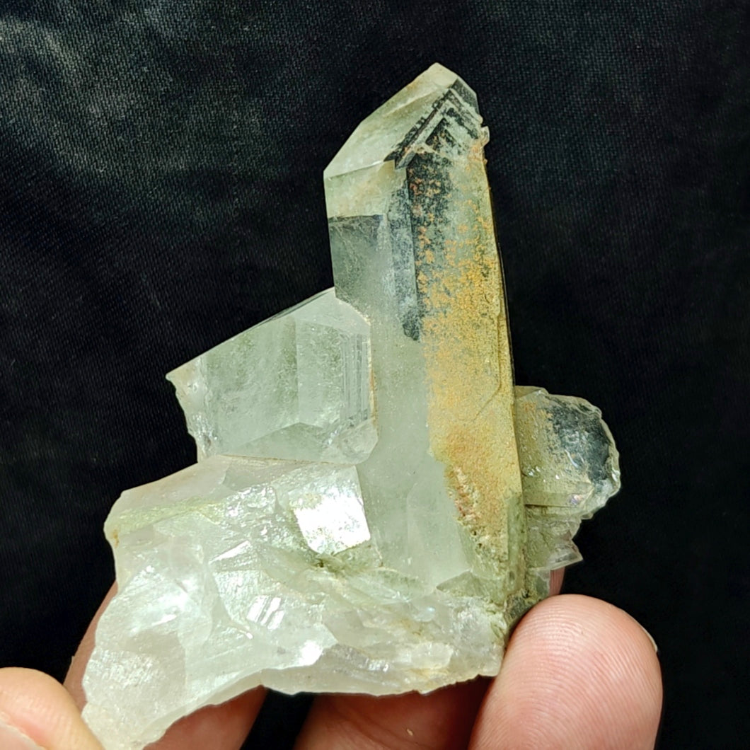 両剣クローライトクォーツ（緑泥石入り水晶）クラスター 64g