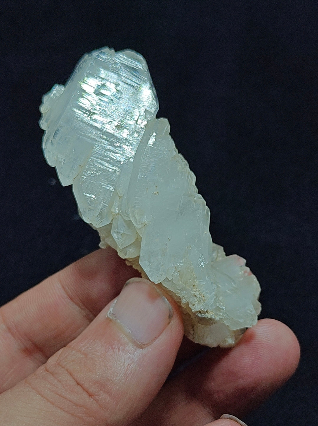 Single beautiful terminated Faden Quartz crystal specimen 45 grams