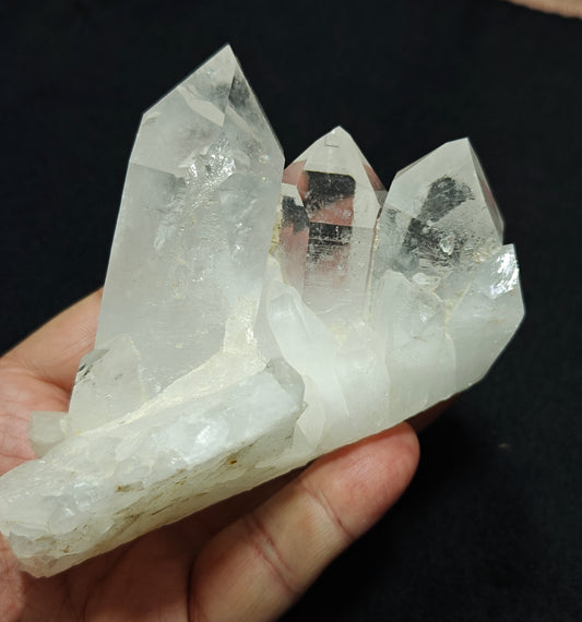An amazing specimen of Quartz Crystals cluster self standing specimen 515 grams