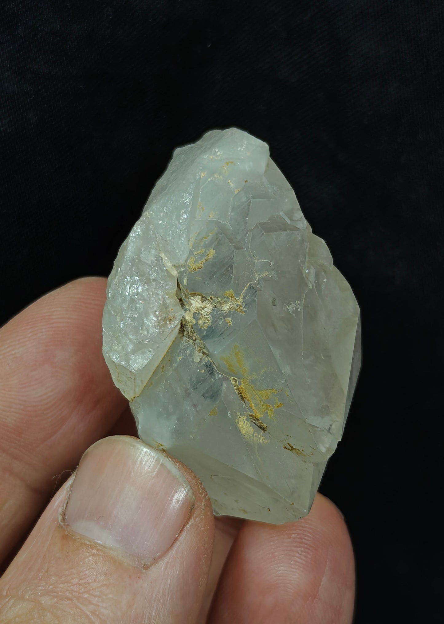 Natural gwindel quartz crystal 58 grams