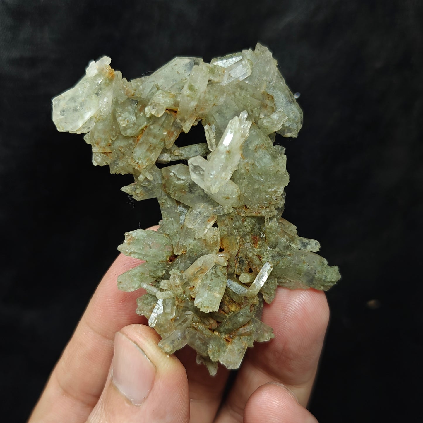 Chlorite Quartz crystals cluster 43 grams