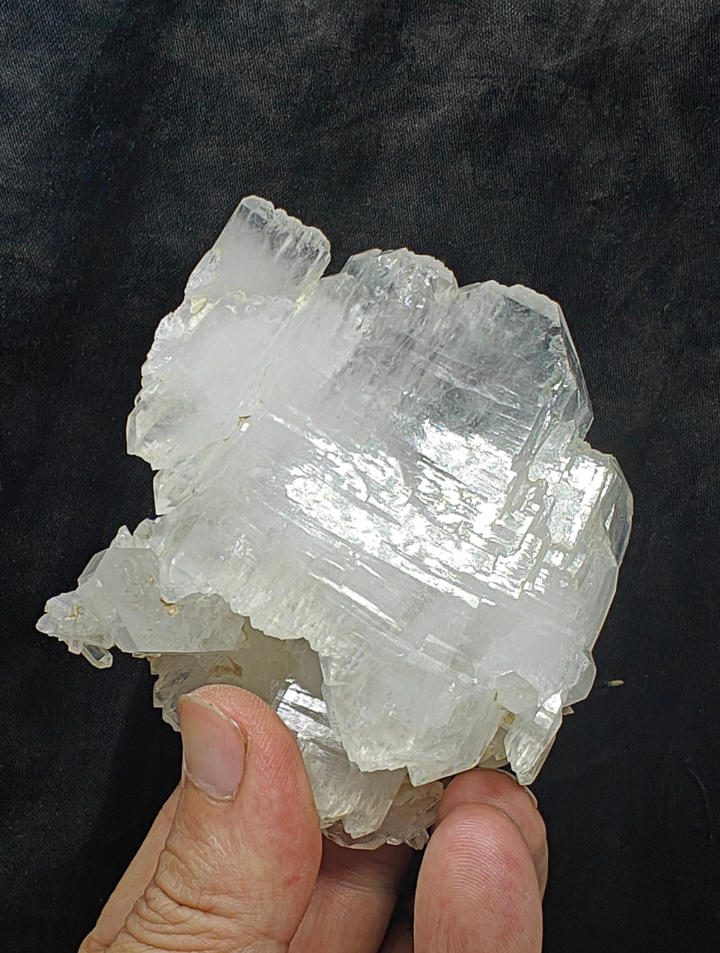 Natural Faden Quartz crystals specimenl 265 grams