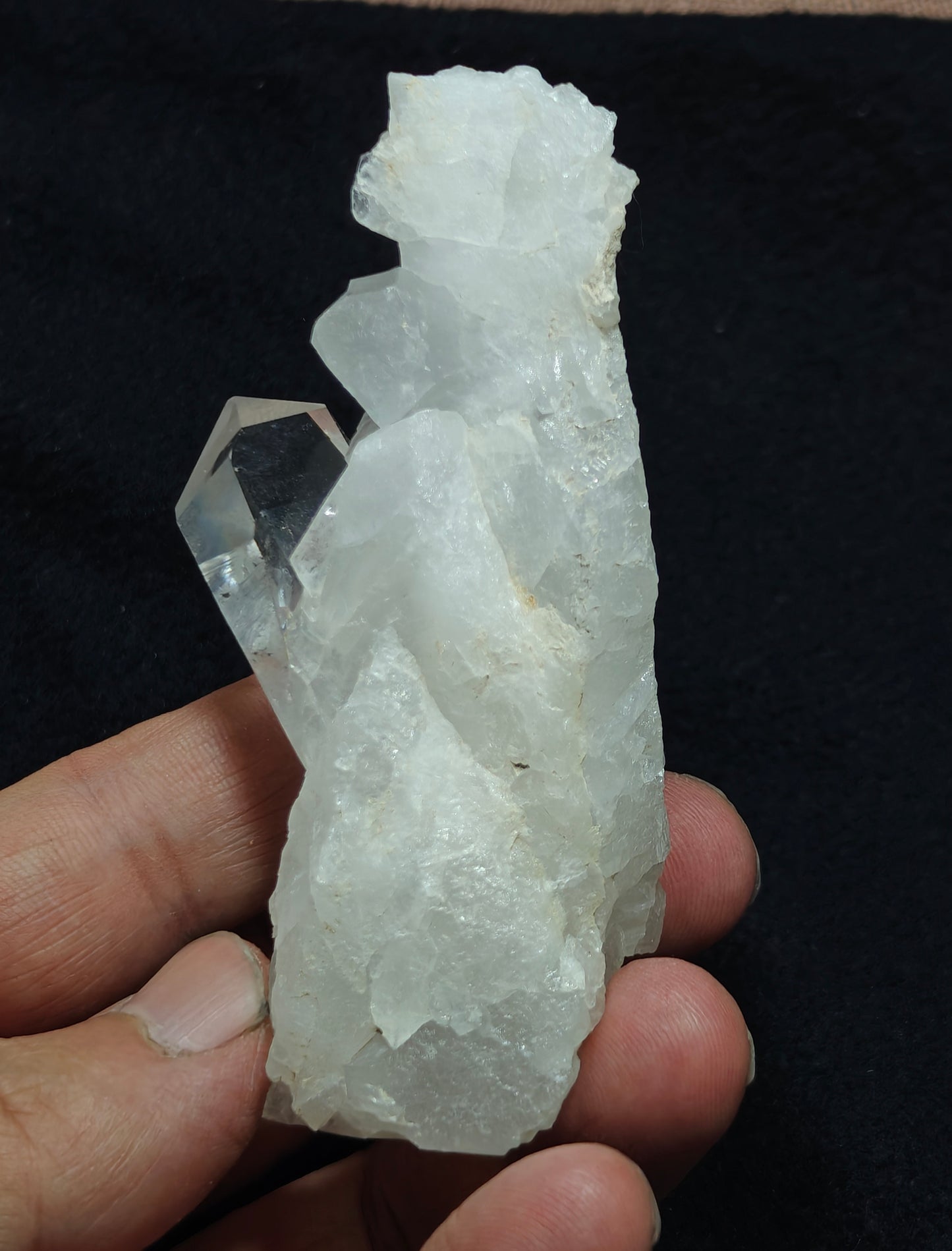 Terminated quartz Crystal 155 grams