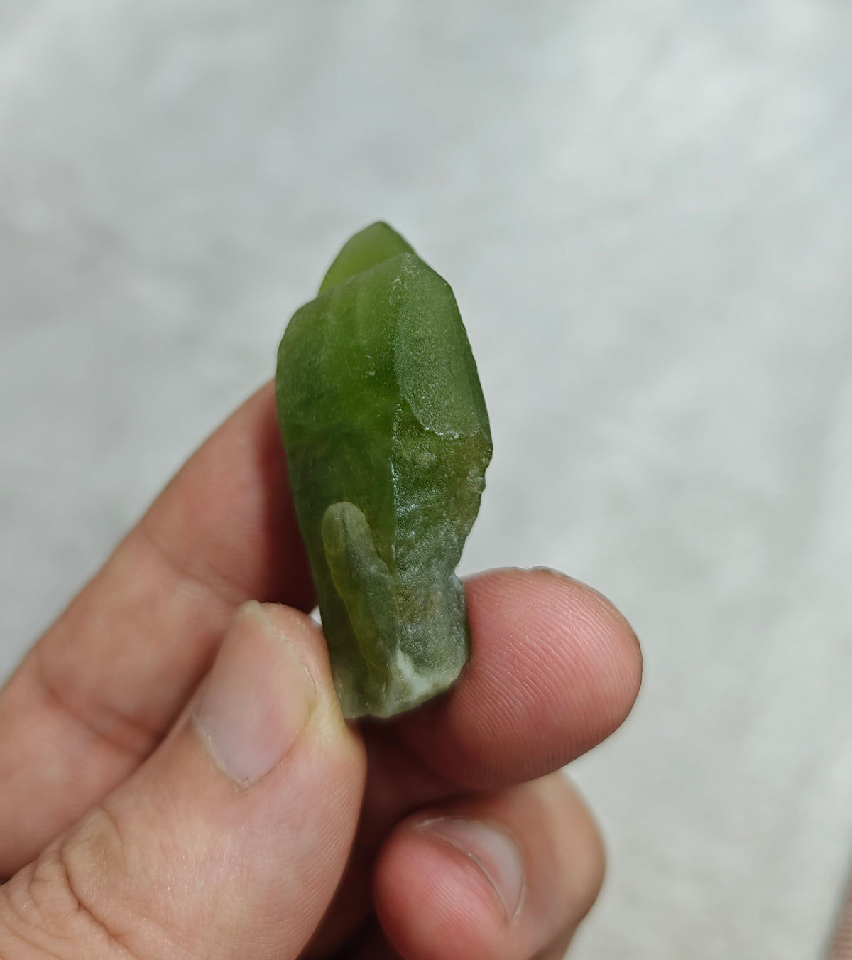 天然ペリドット原石 23g