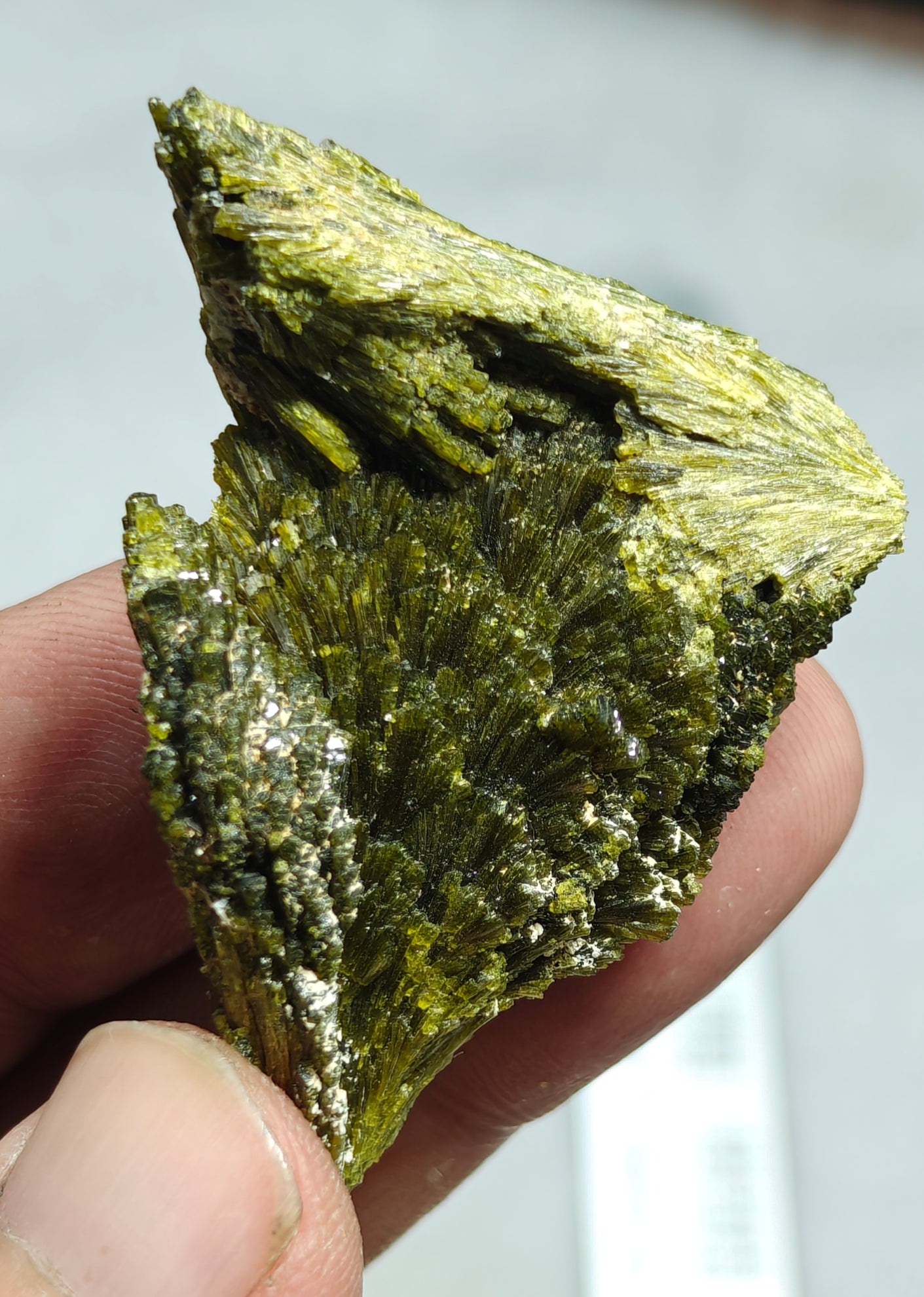 Natural Epidote cluster spray 35 grams