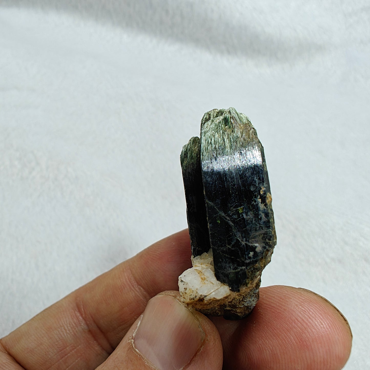 Natural aegirine crystal 22g