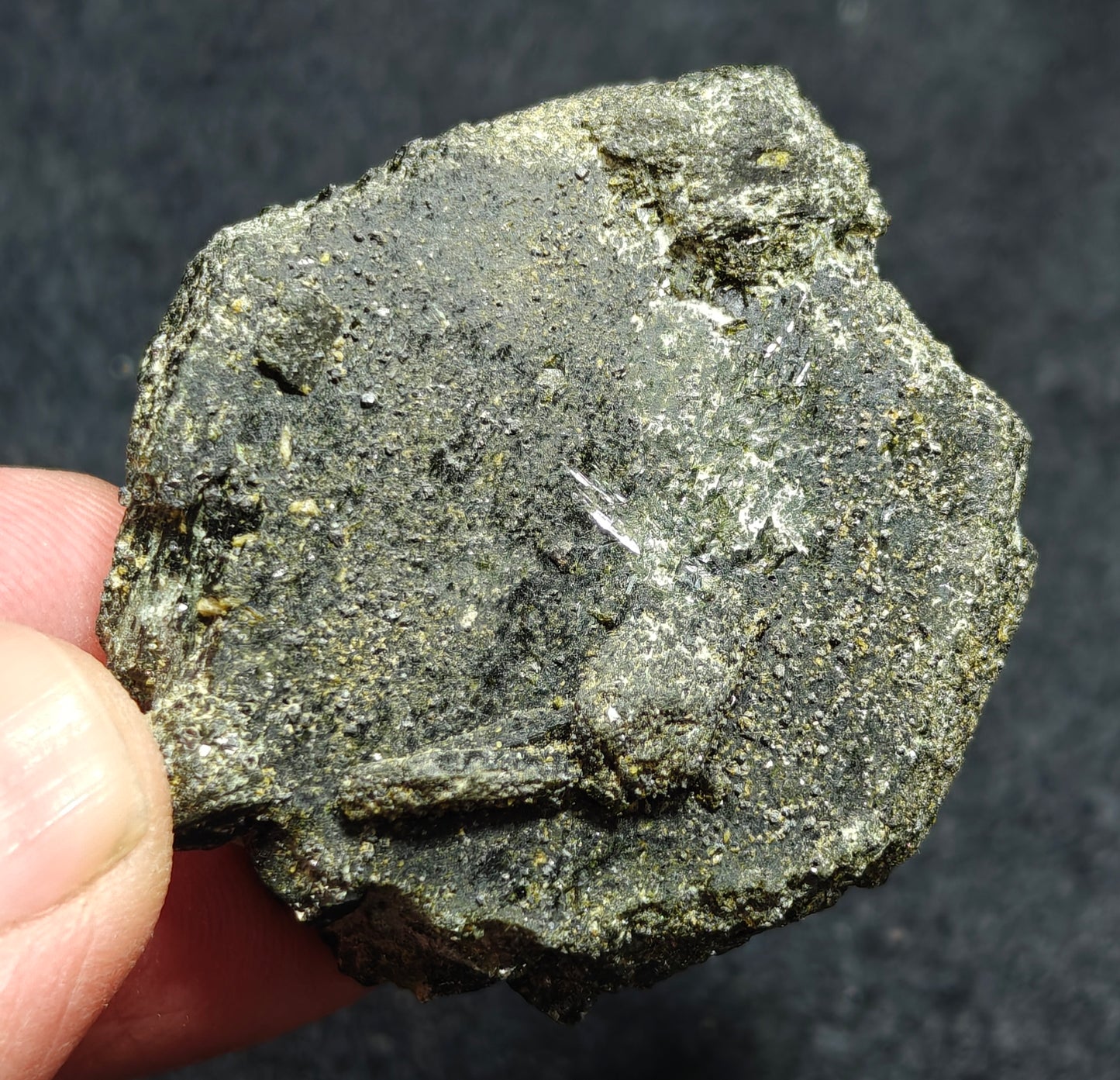 Natural dark green color epidote crystal 84 grams