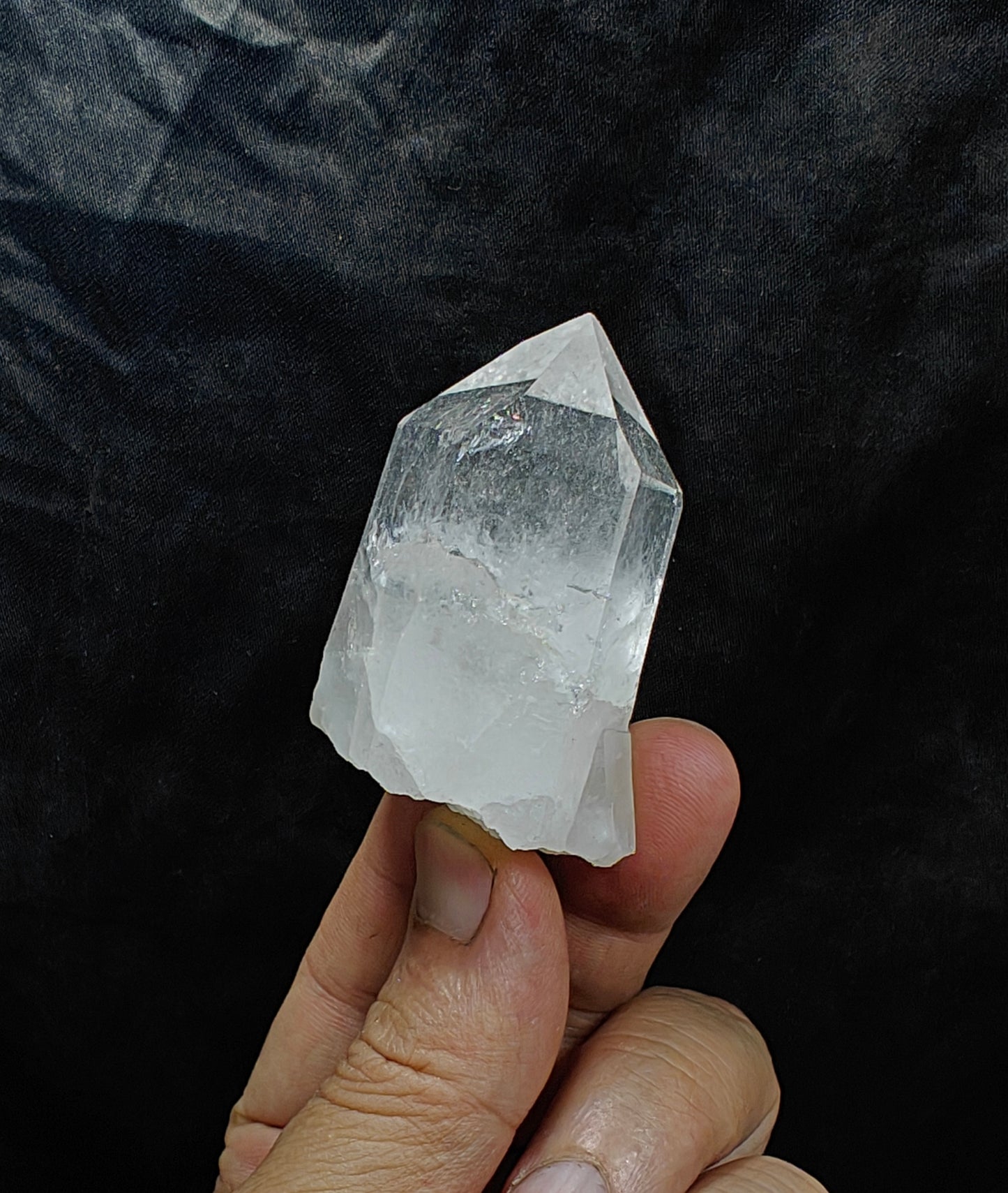 Natural clear quartz crystal 72 grams
