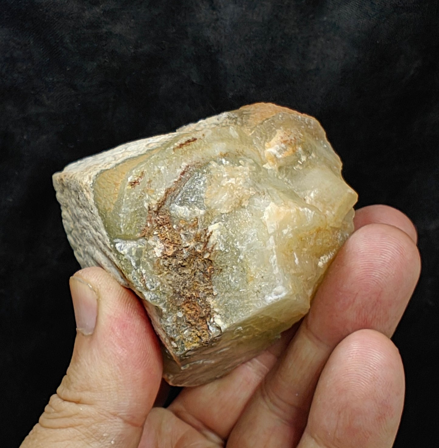 Single beautiful well terminated Dogteeth Calcite Crystal 406 grams
