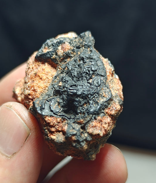 Hollandite on matrix 40g