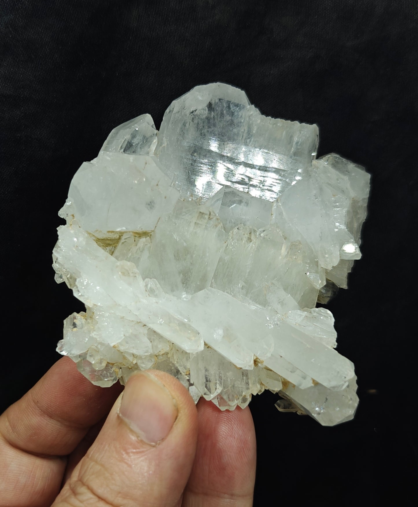 Natural Faden Quartz crystals specimenl 265 grams