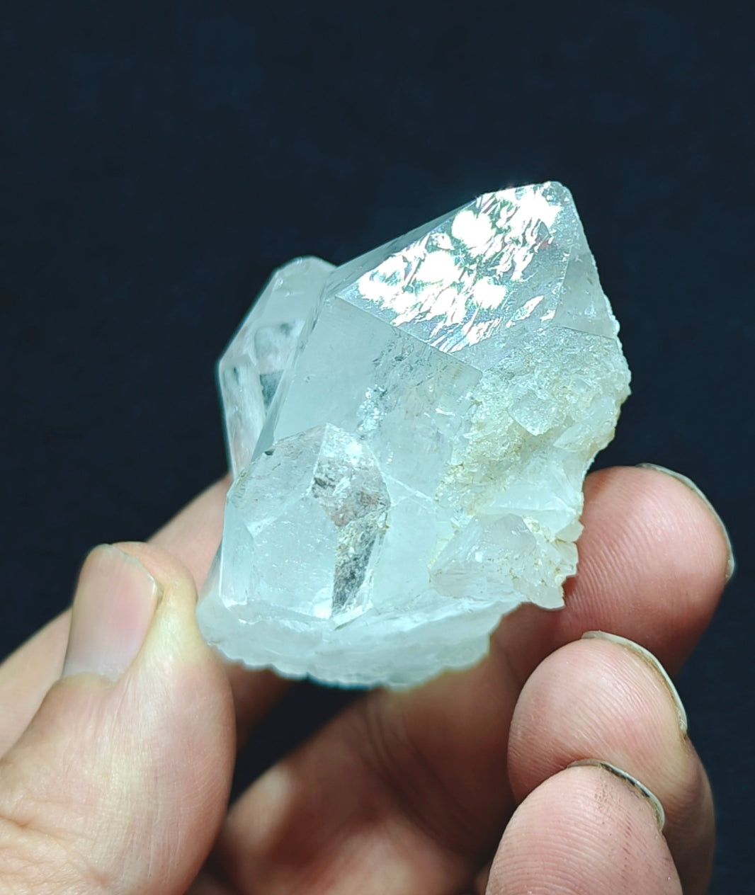 Twin terminated Quartz Crystals interconnected 76 grams