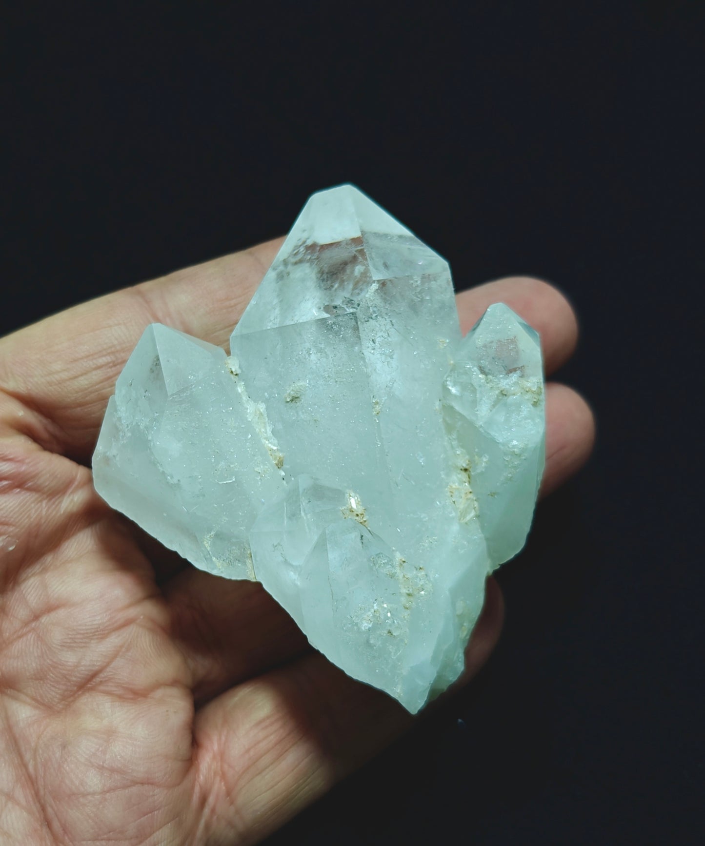 Natural terminated clear Quartz Crystals 128 grams
