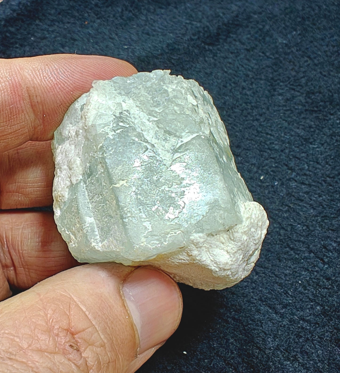 Natural aquamarine crystal 90 grams