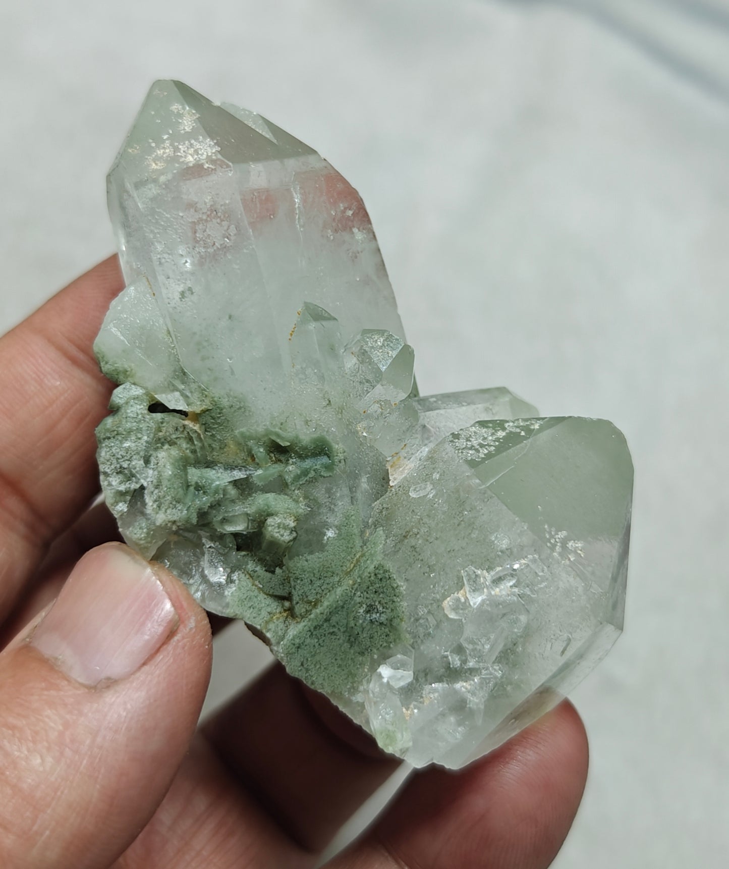 Natural terminated Chlorite Quartz crystals cluster 93 grams