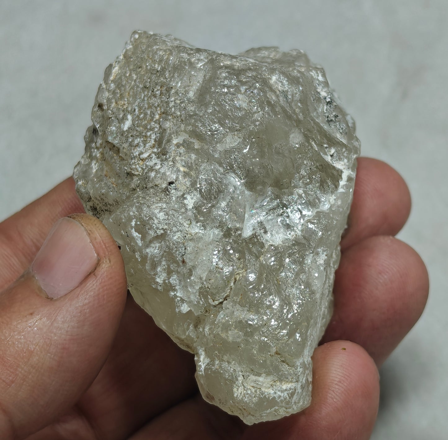 Natural etched pollucite 137 grams