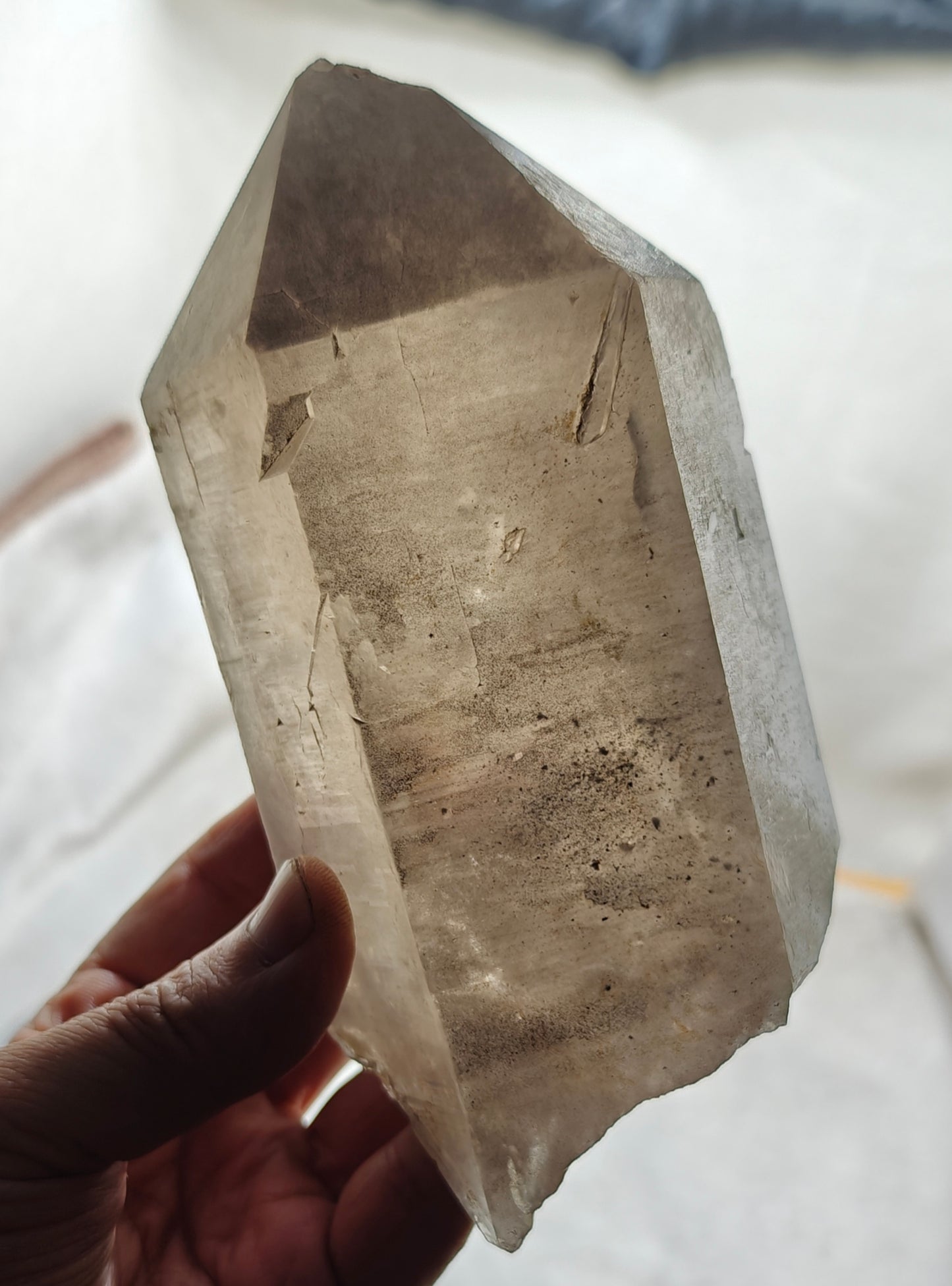 Large smoky Quartz Crystal 1290 grams