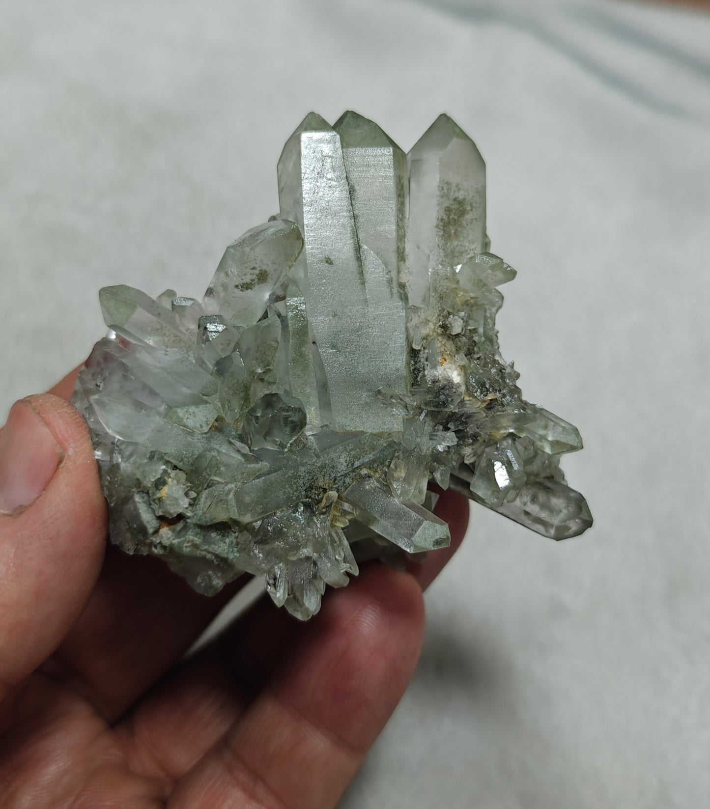 Chlorite Quartz crystals cluster 94 grams