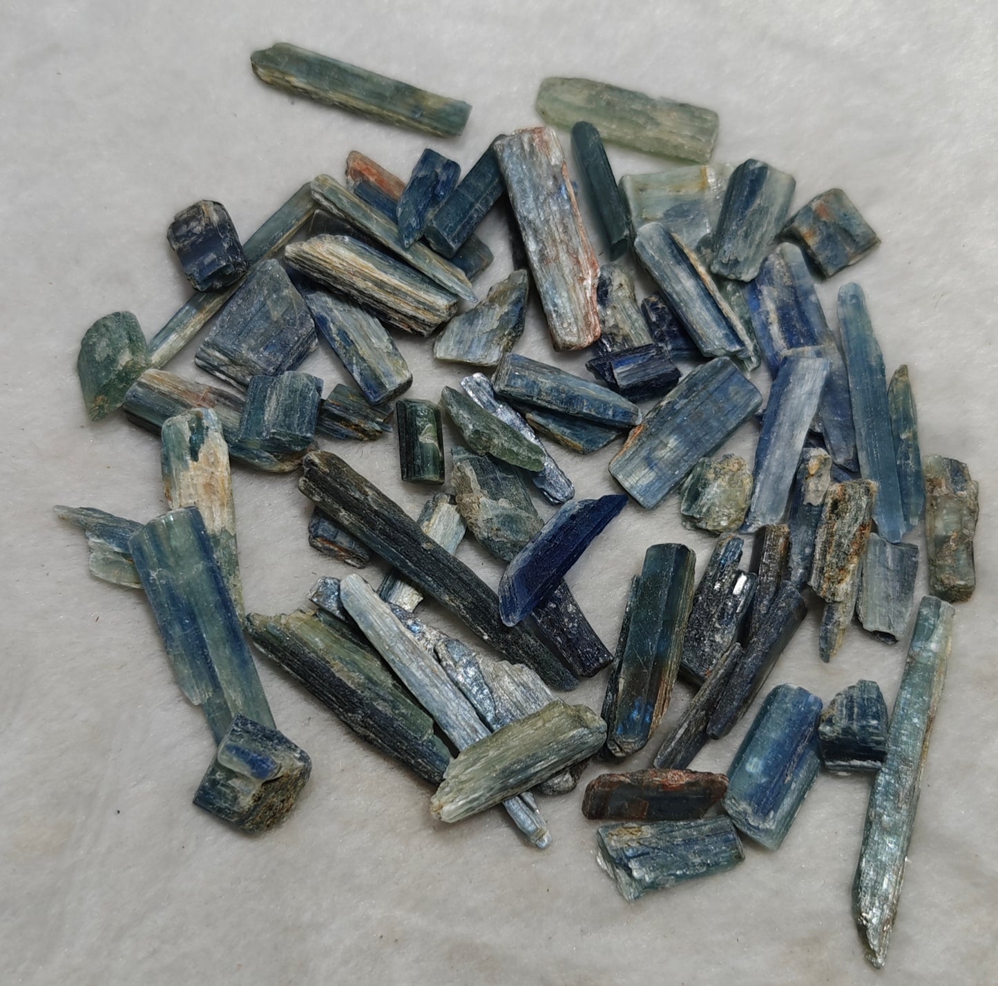 Natural kyanite crystals collection 80 grams