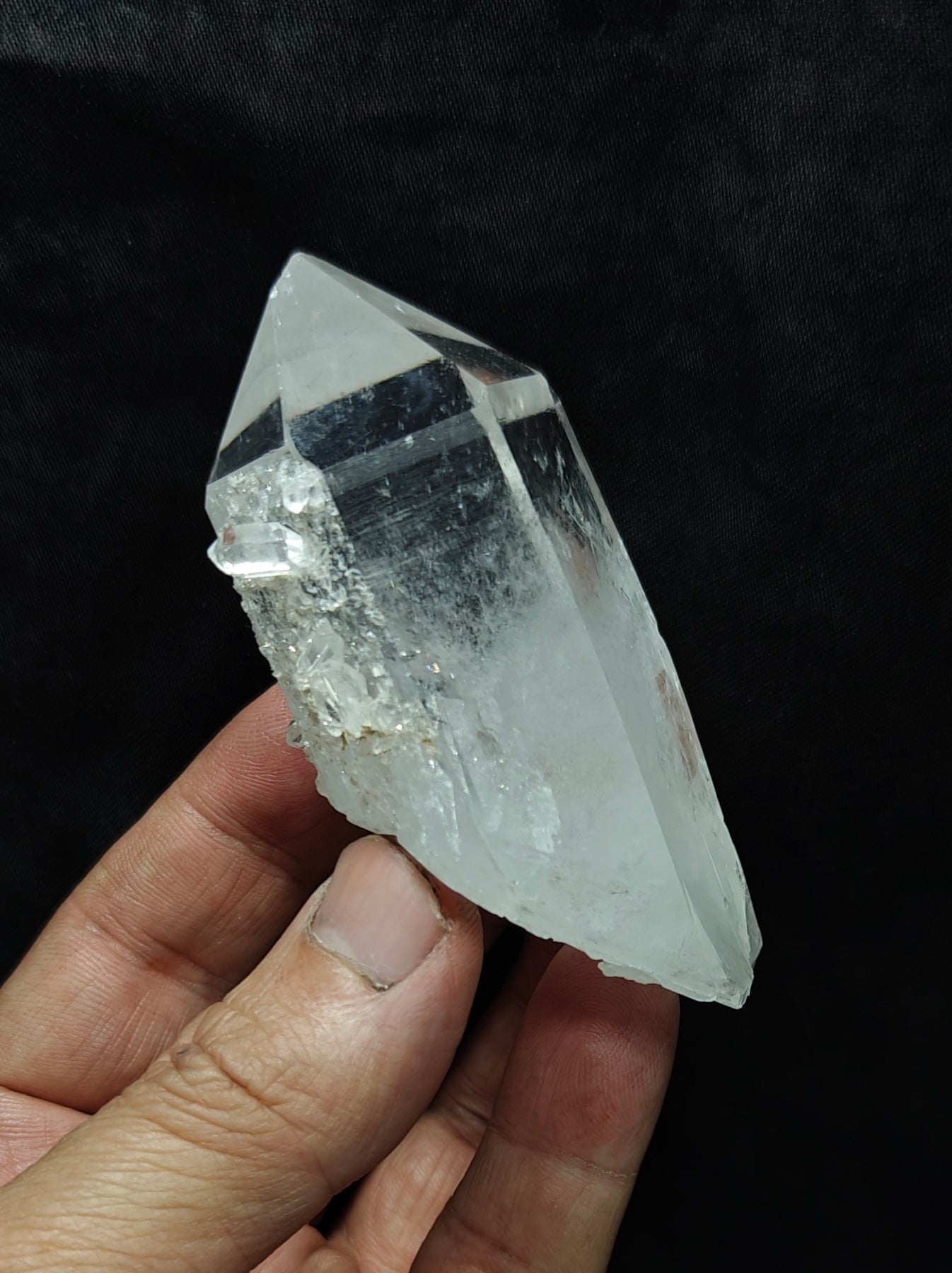 Quartz Crystal with beautiful terminations 154 grams