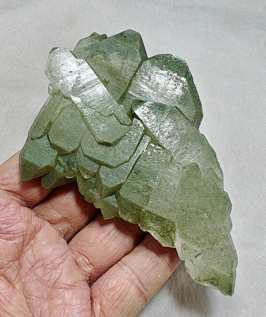 Chlorite Quartz crystals cluster 218 grams