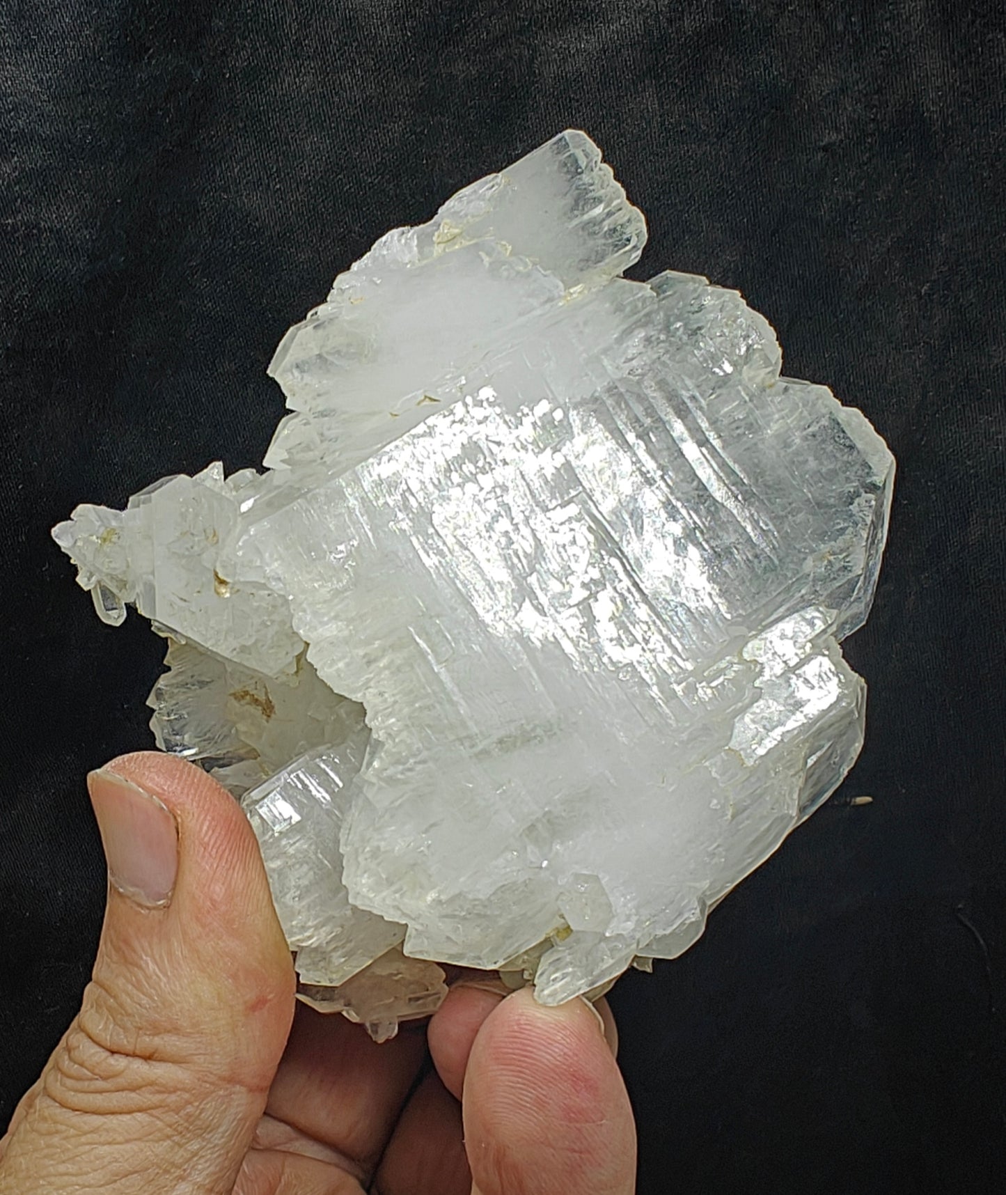 Natural Faden Quartz crystals specimenl 265 grams