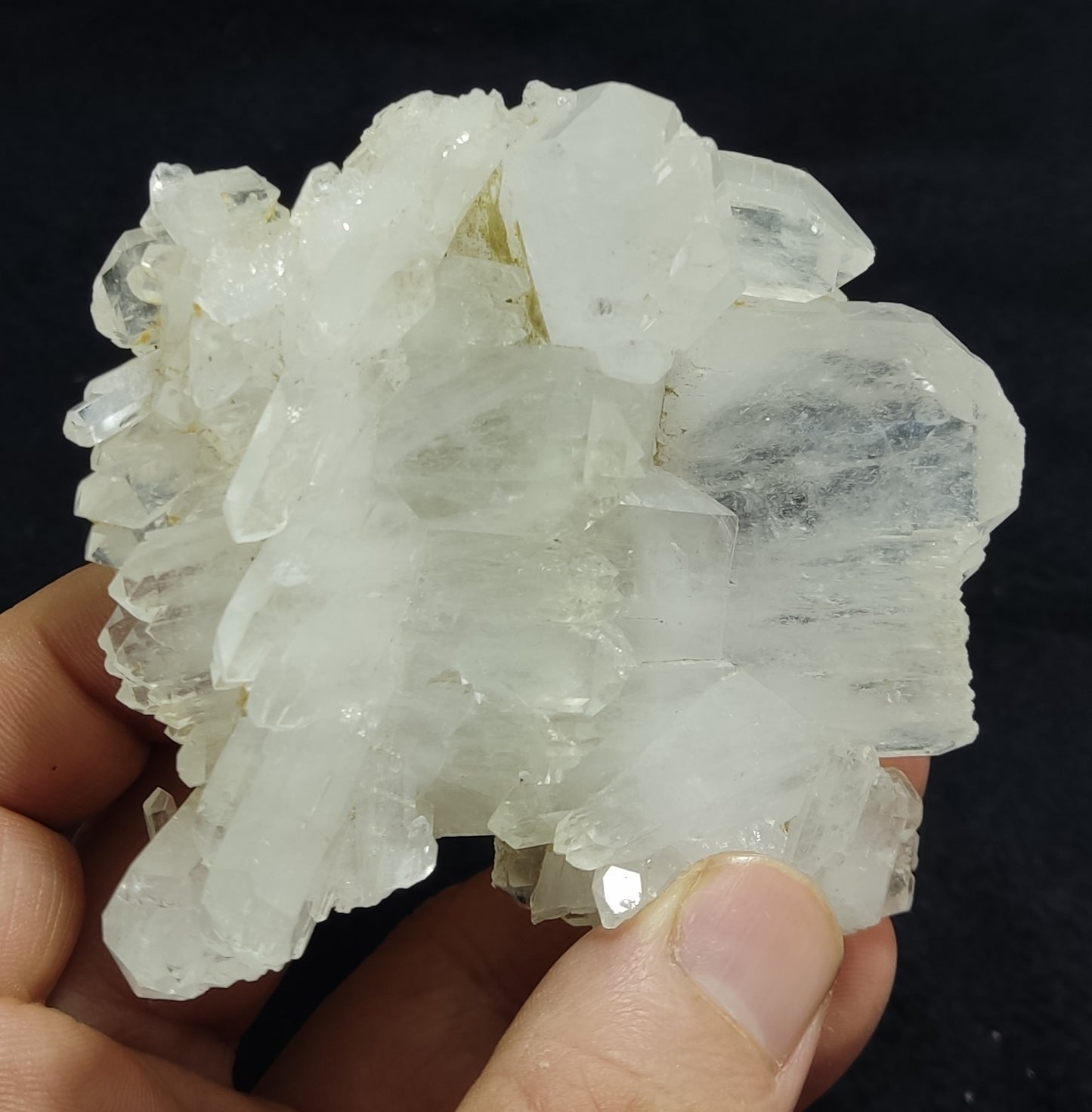 Single beautiful terminated Faden Quartz crystals specimenl 265 grams