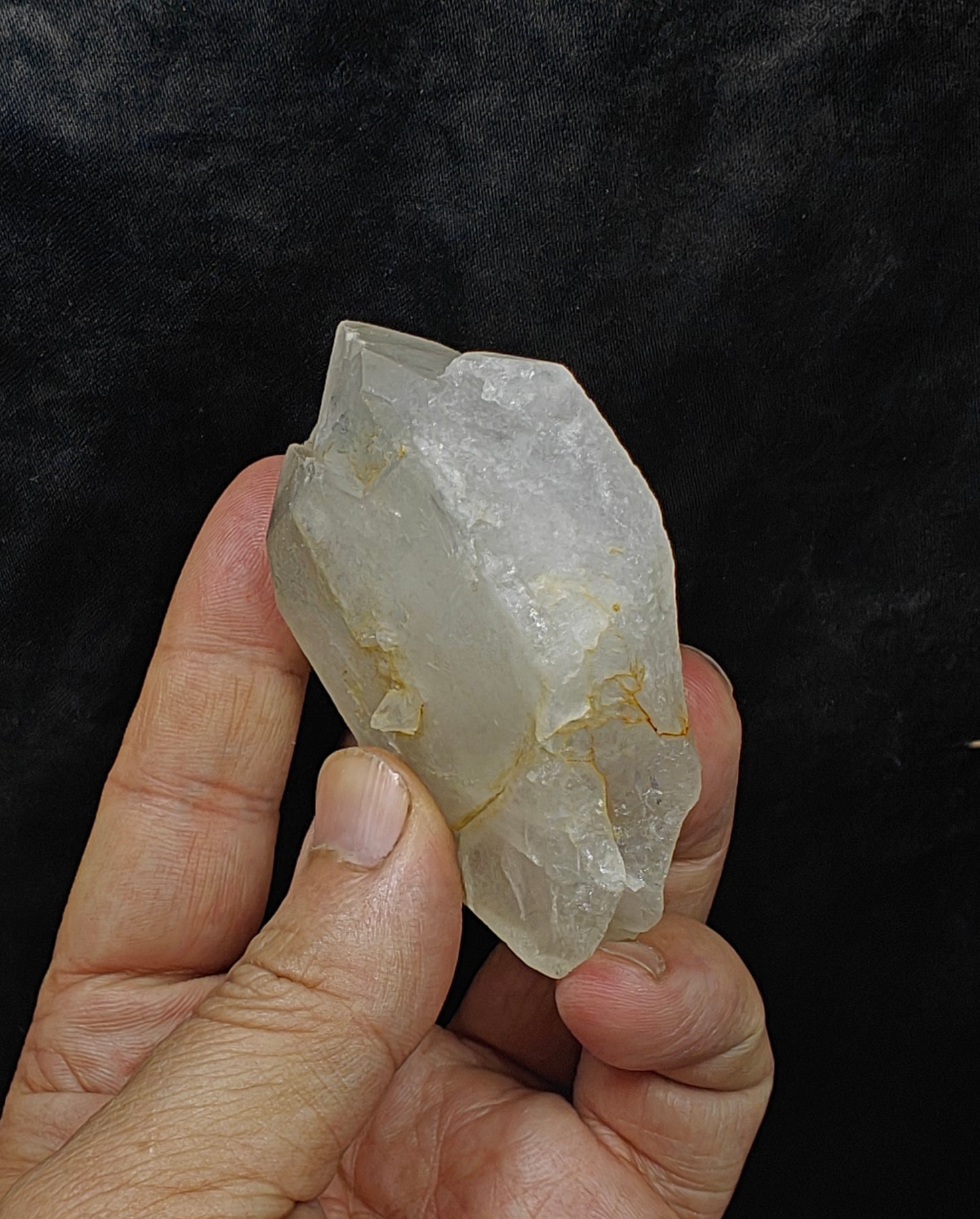 Faden Quartz crystal specimen 135 grams