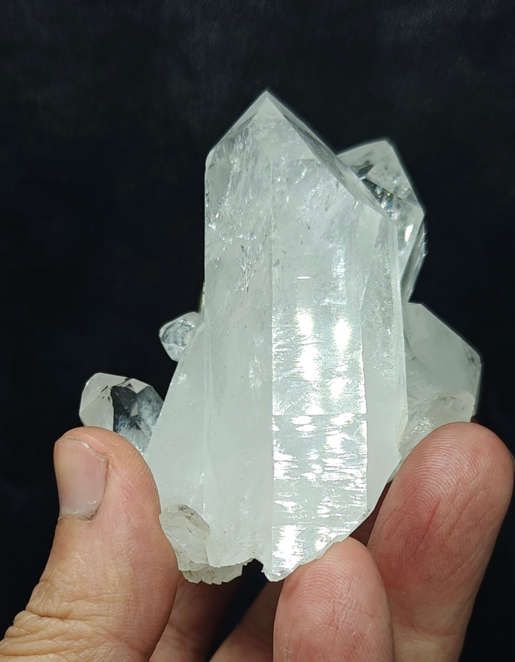 Natural clear Terminated Quartz Crystals cluster 250 grams