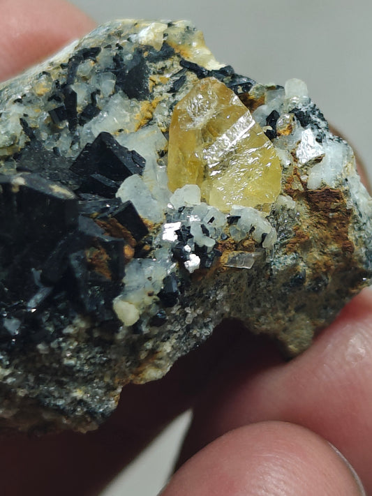 Titanite sphene with actinolite or possibly aegirine on matrix 23 grams