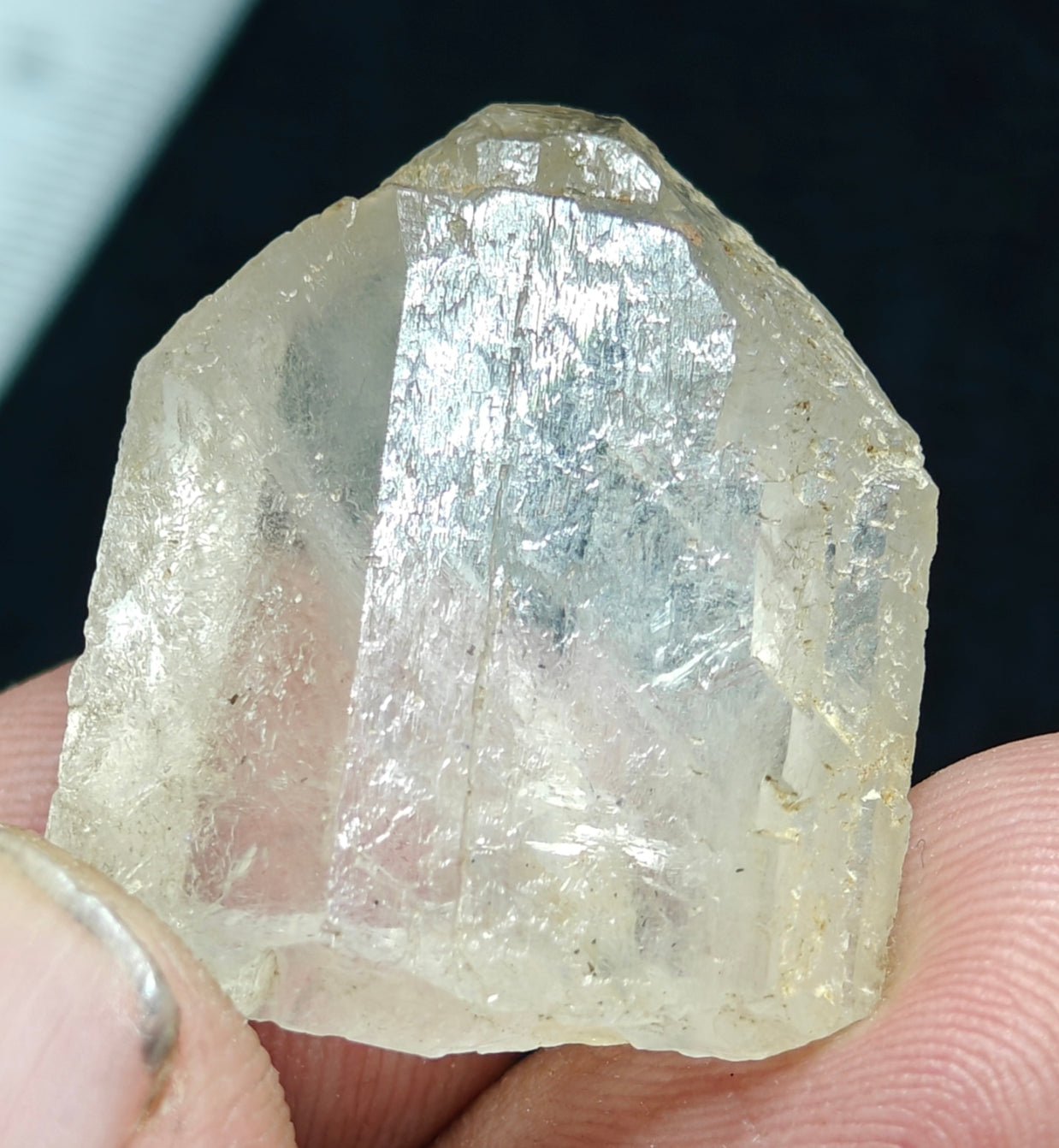An amazing Beautiful specimen of gwindel Quartz Crystal 11 grams