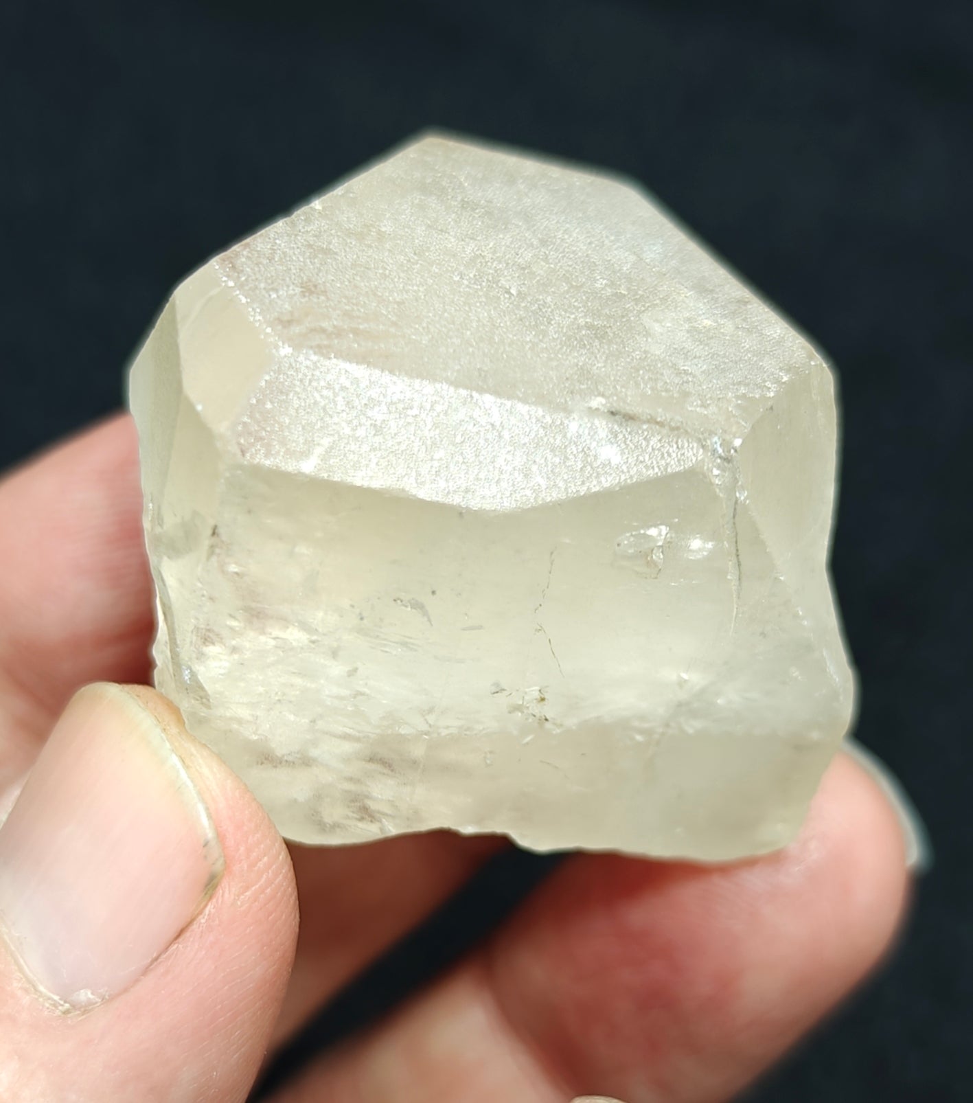 Single beautiful Terminated Topaz crystal 64 grams
