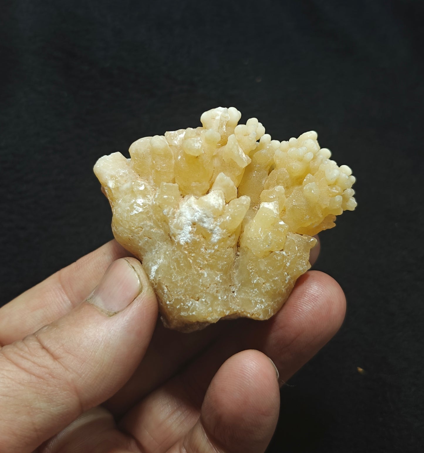 An aesthetic specimen of aragonite flower shape natural terminated crystals 89 grams