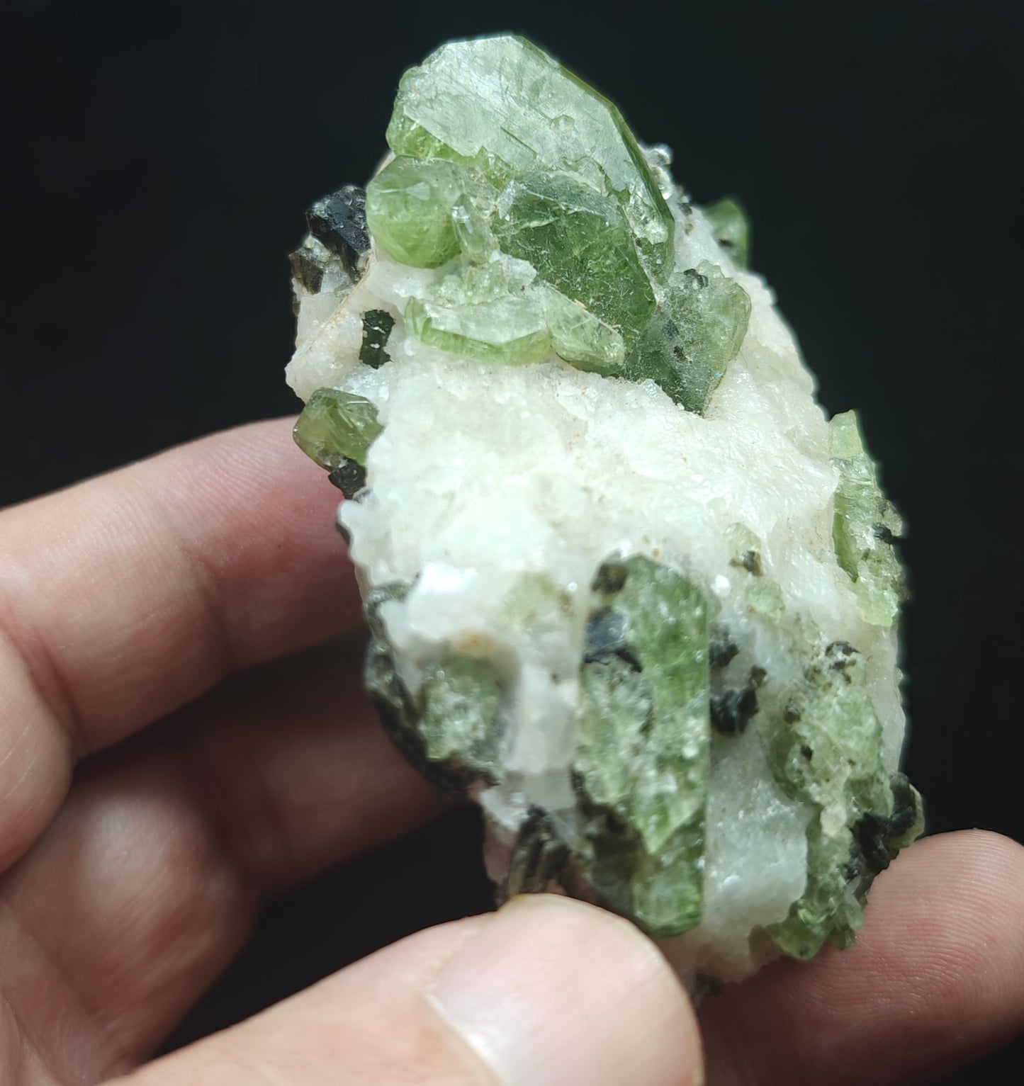 Green diopside crystals on matrix 196 grams